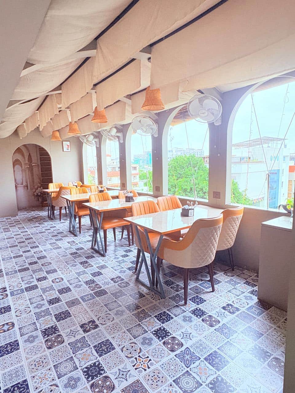 themed restaurants, theme restaurants, themed dining, concept restaurants, experiential dining, unique restaurants, quirky restaurants, immersive dining, interactive restaurants - Tent Rooftop Restaurant - img2