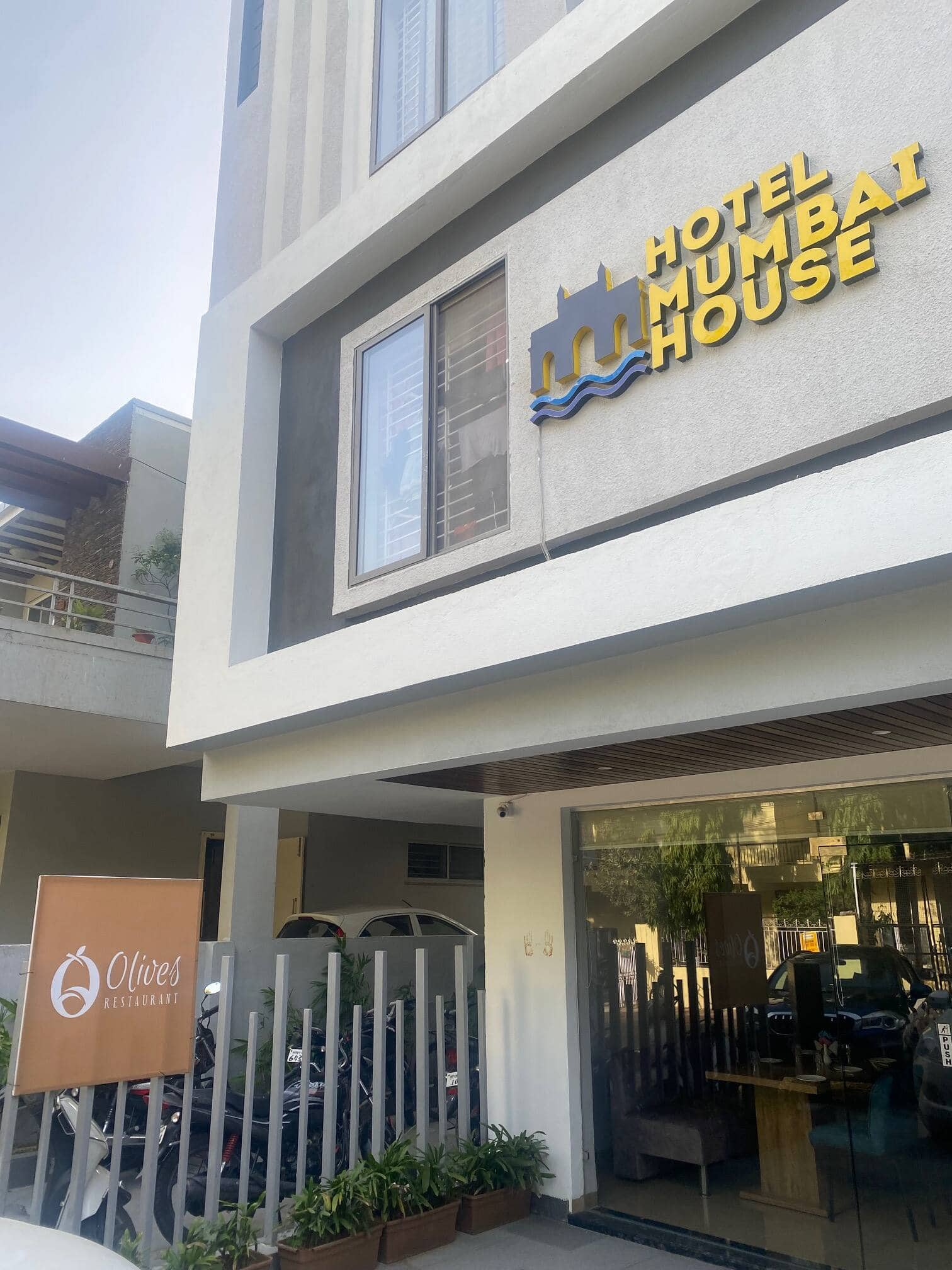 Hotel Mumbai House, HIG-LIG, Indore | Zomato