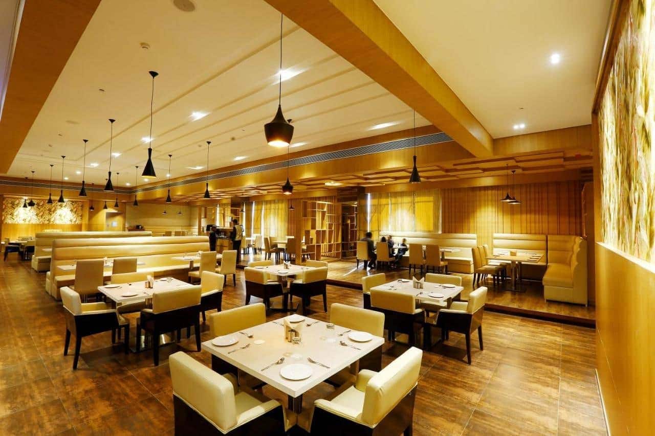 ParkBlu Hotel Restaurant Maini Green Leaf image