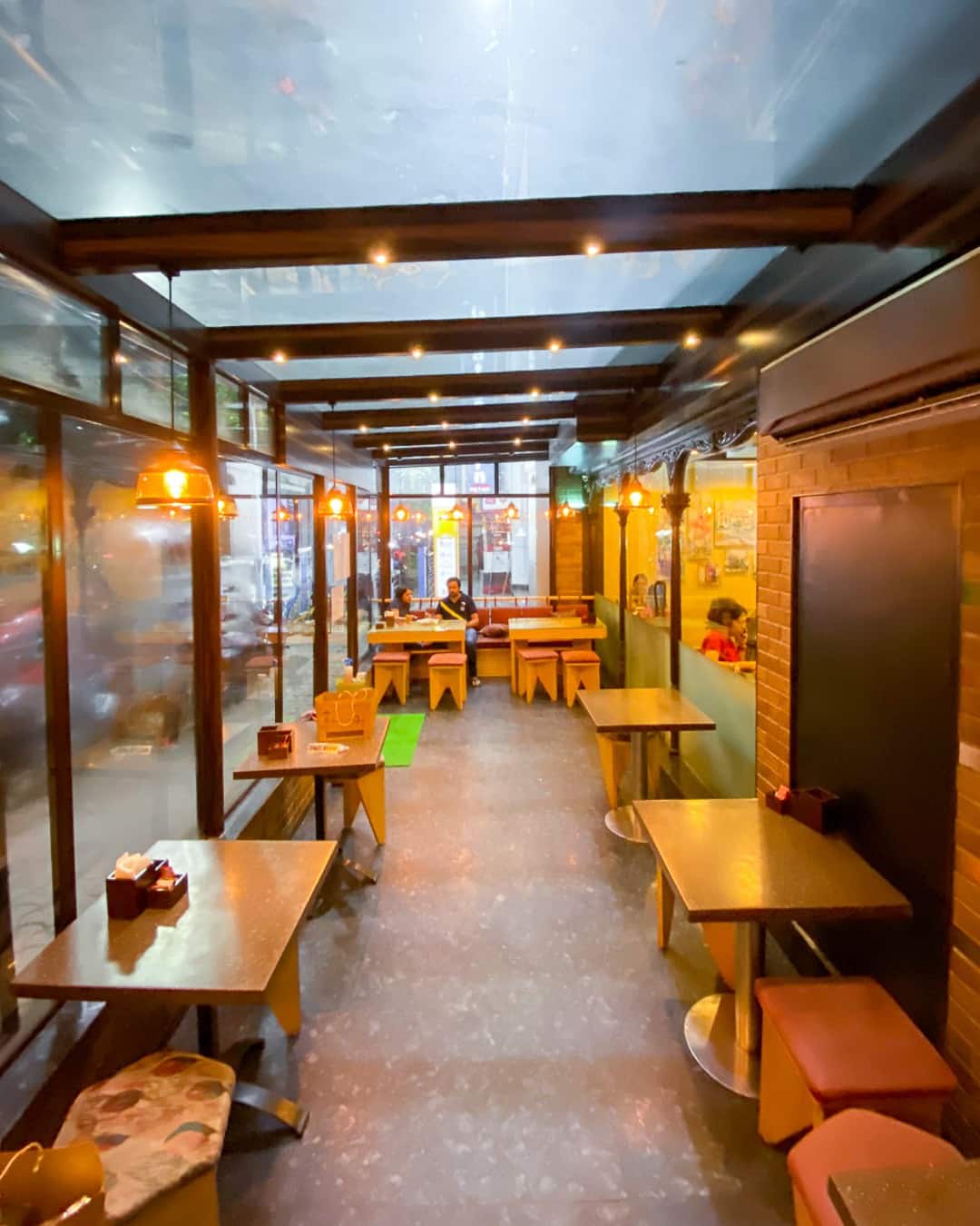 Restaurant image