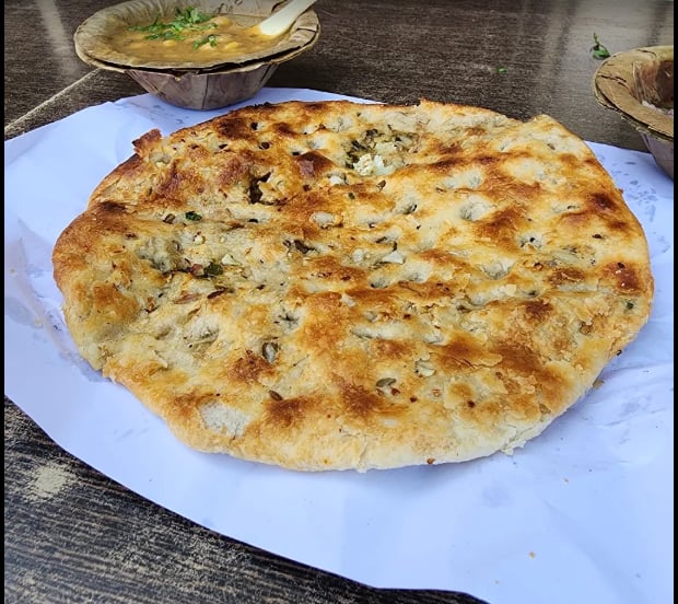 punjabi street food, punjabi food, street food, street snacks, chole bhature, amritsari kulcha, samosa, tikki, lassi - AK Kulcha Land - img3