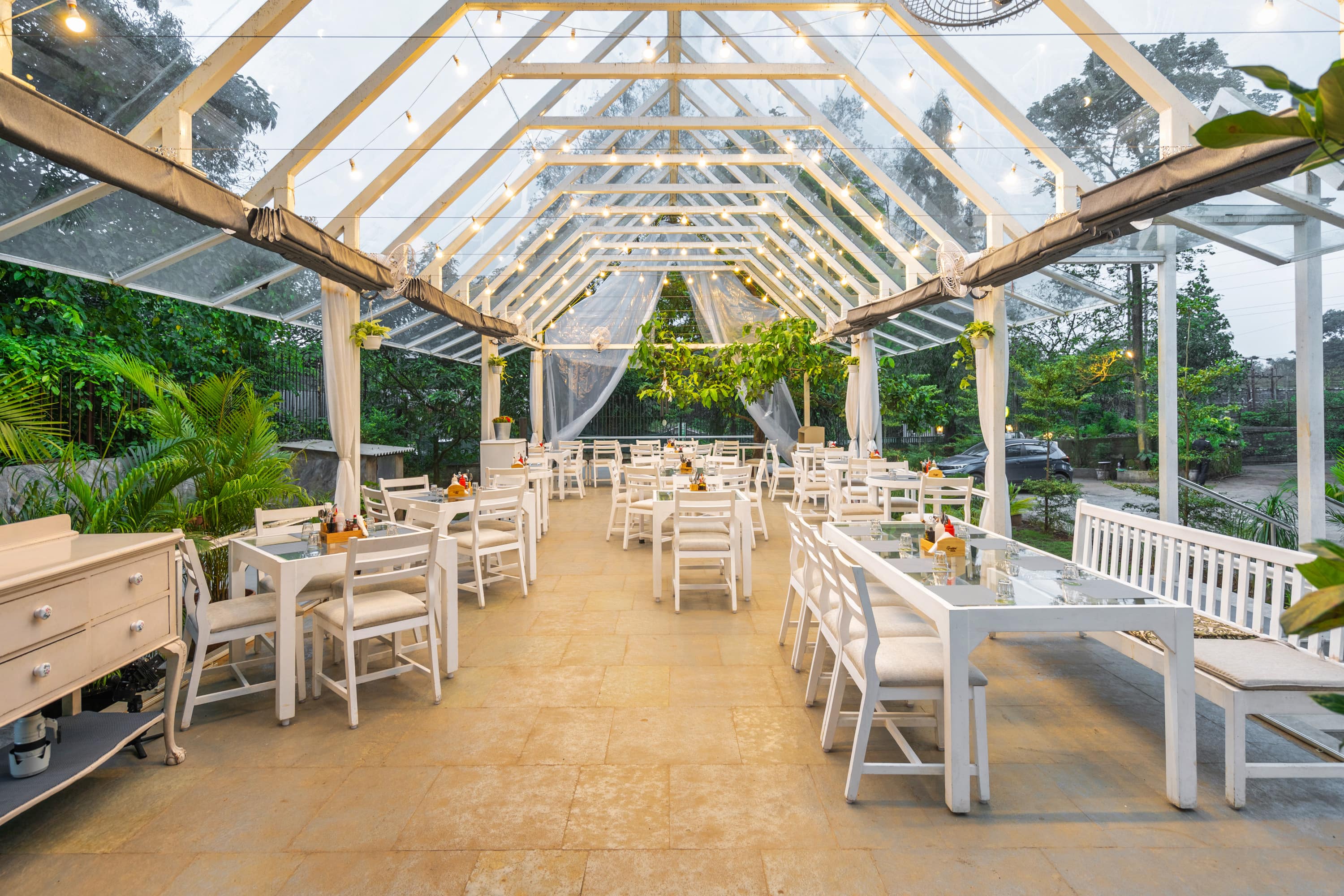 Quattro Bistro image