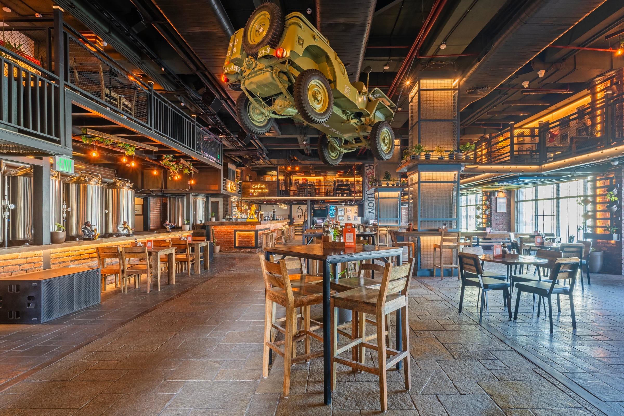 microbreweries, microbreweries near me, craft beer, breweries with food, breweries with food near me, brewery restaurant near me, craft beer near me - Folks Pub and Brewery - img5