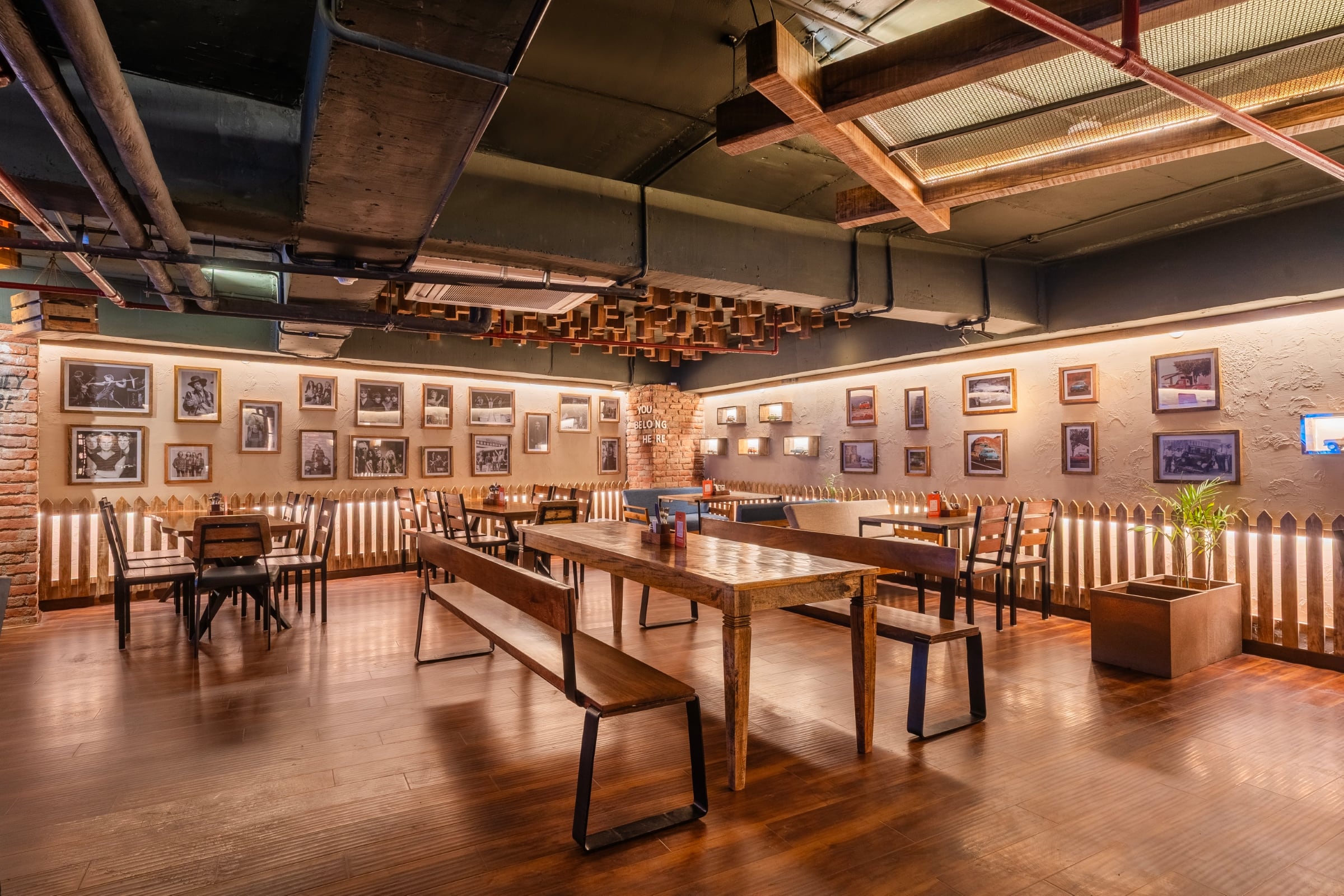 microbreweries, microbreweries near me, craft beer, breweries with food, breweries with food near me, brewery restaurant near me, craft beer near me - Folks Pub and Brewery - img2