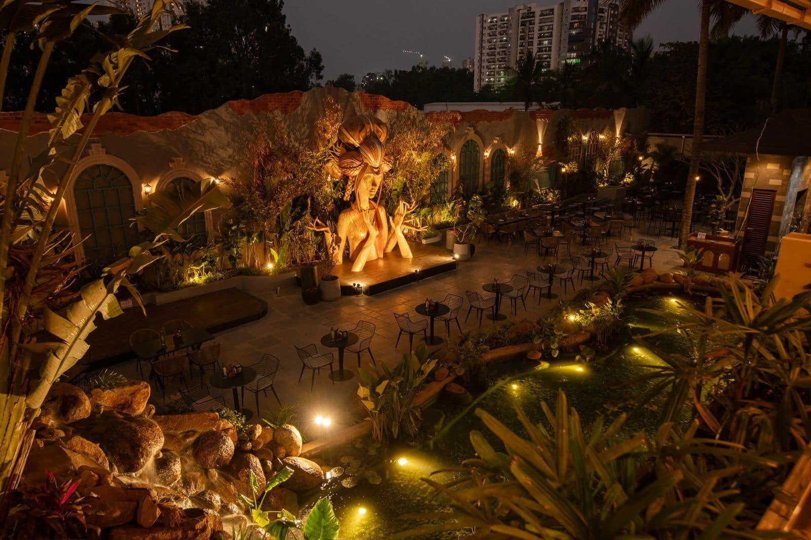themed restaurants, theme restaurants, themed dining, unique restaurants, experiential dining, quirky restaurants, concept restaurants, immersive dining, interactive dining - Nusa Tropical Brewvilla - img4