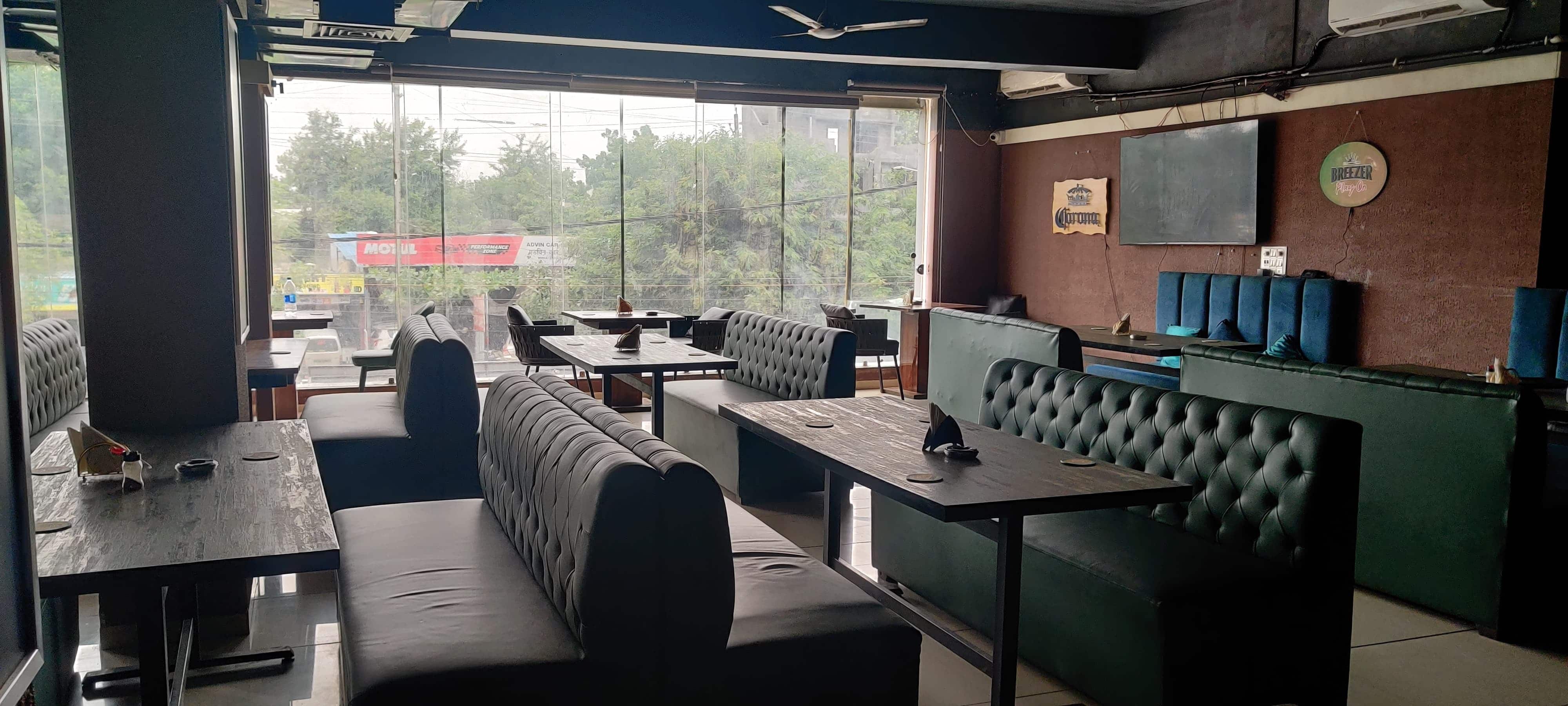 Restaurant image