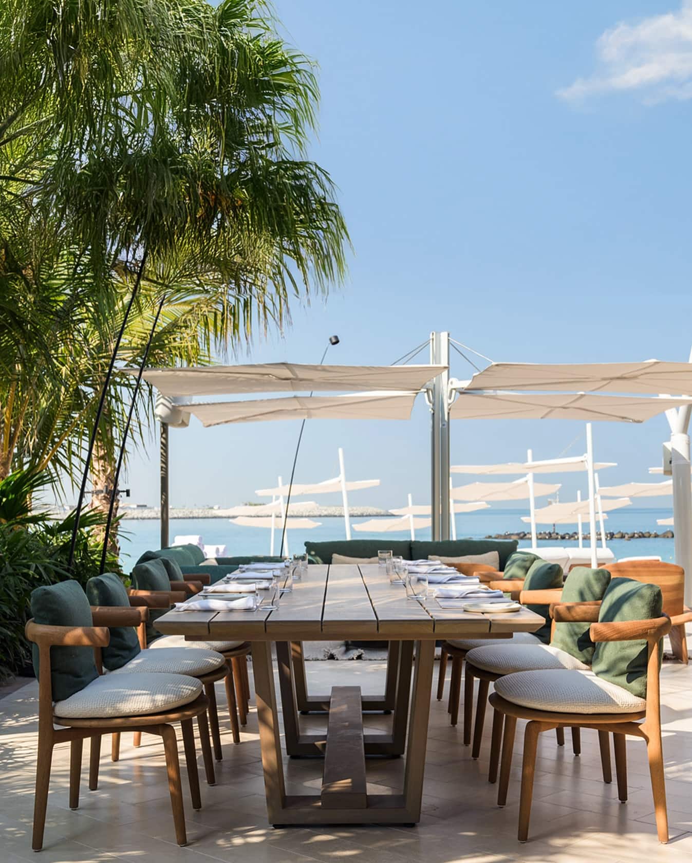 Dining beachfront de Sakhalin Dubai