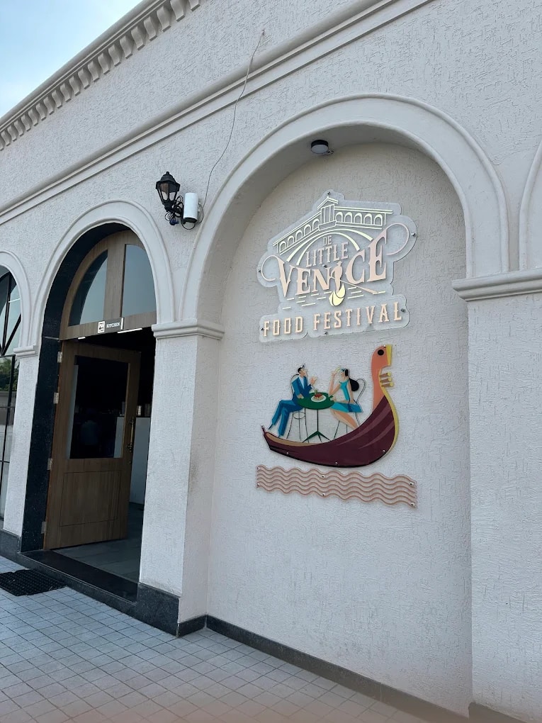 Restaurant image