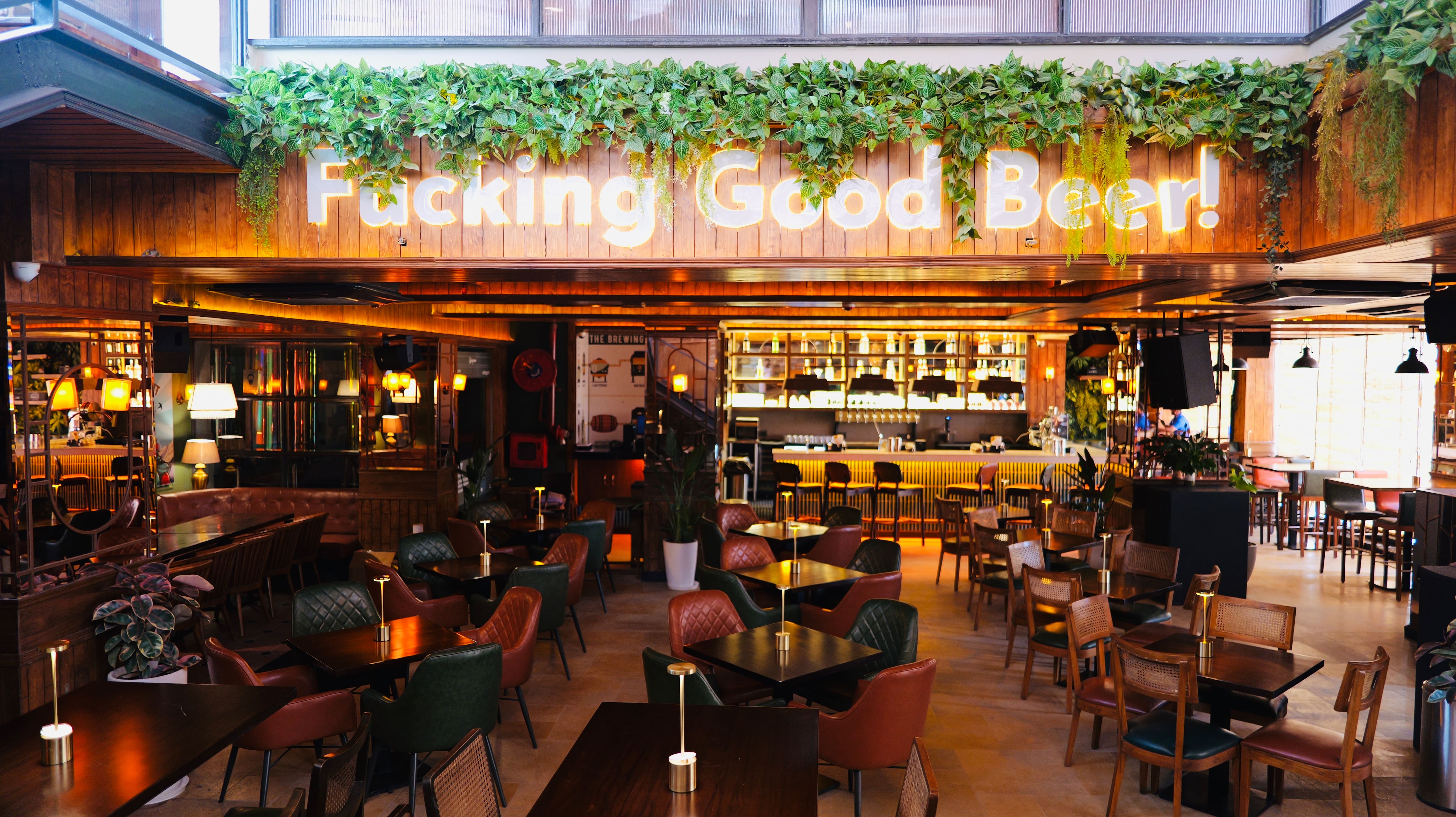 microbreweries, microbreweries near me, craft beer, breweries with food, breweries with food near me, brewery restaurant near me, craft beer near me - EFFINGUT - img3