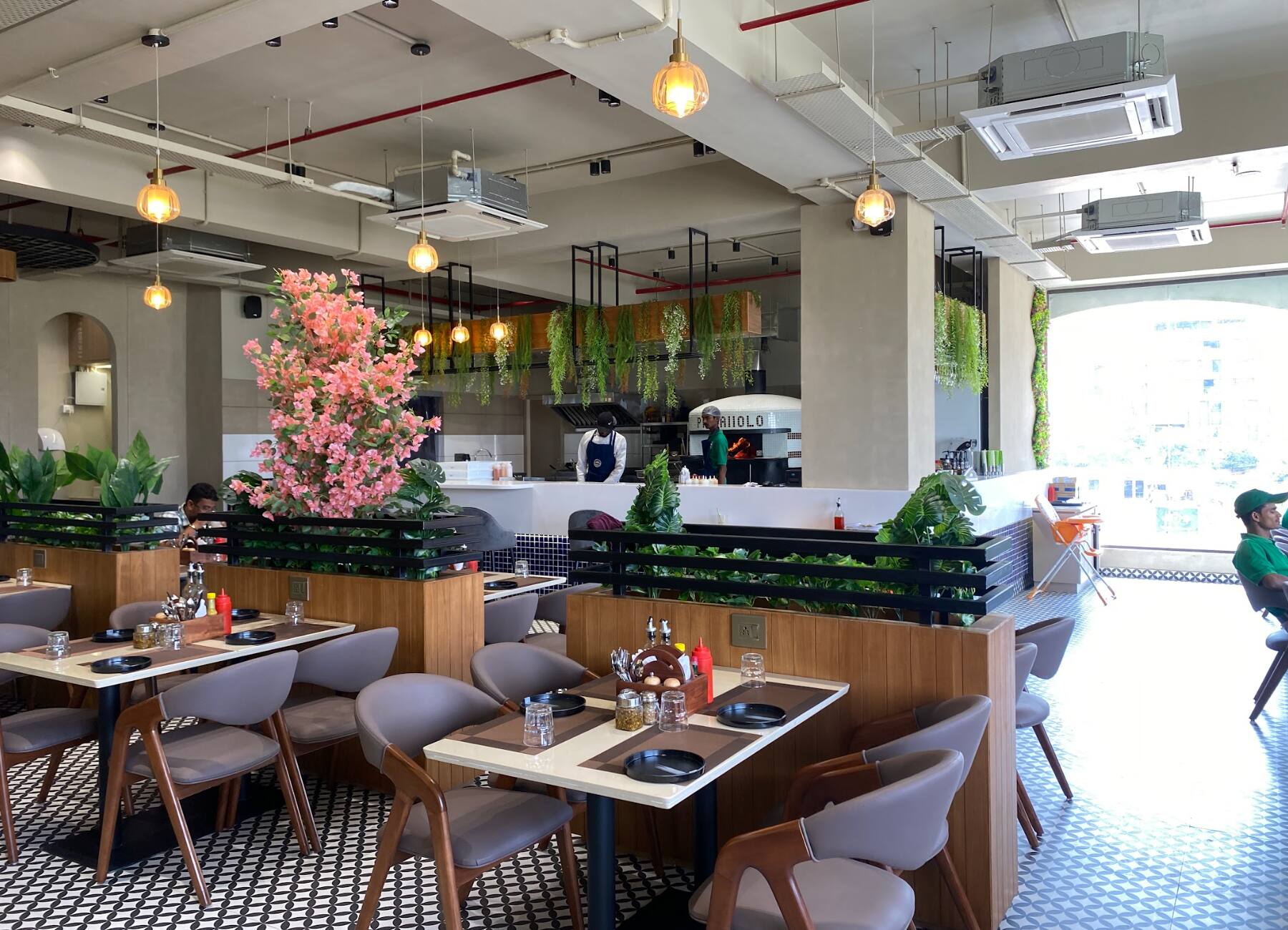 Pizzaiiolo- The wood fired pizza | Ahmedabad | Book Table