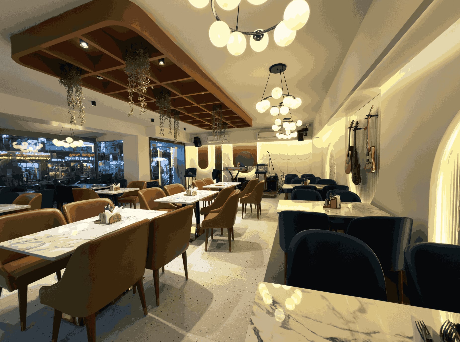 Restaurant image