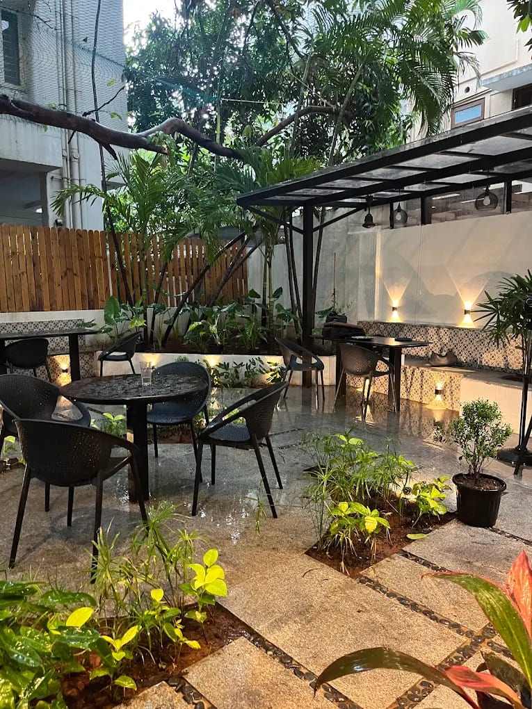 cafes, outdoor cafe near me, outdoor cafes, cafe outdoor seating, cafe with outdoor seating near me - Backstory Coffee - img1