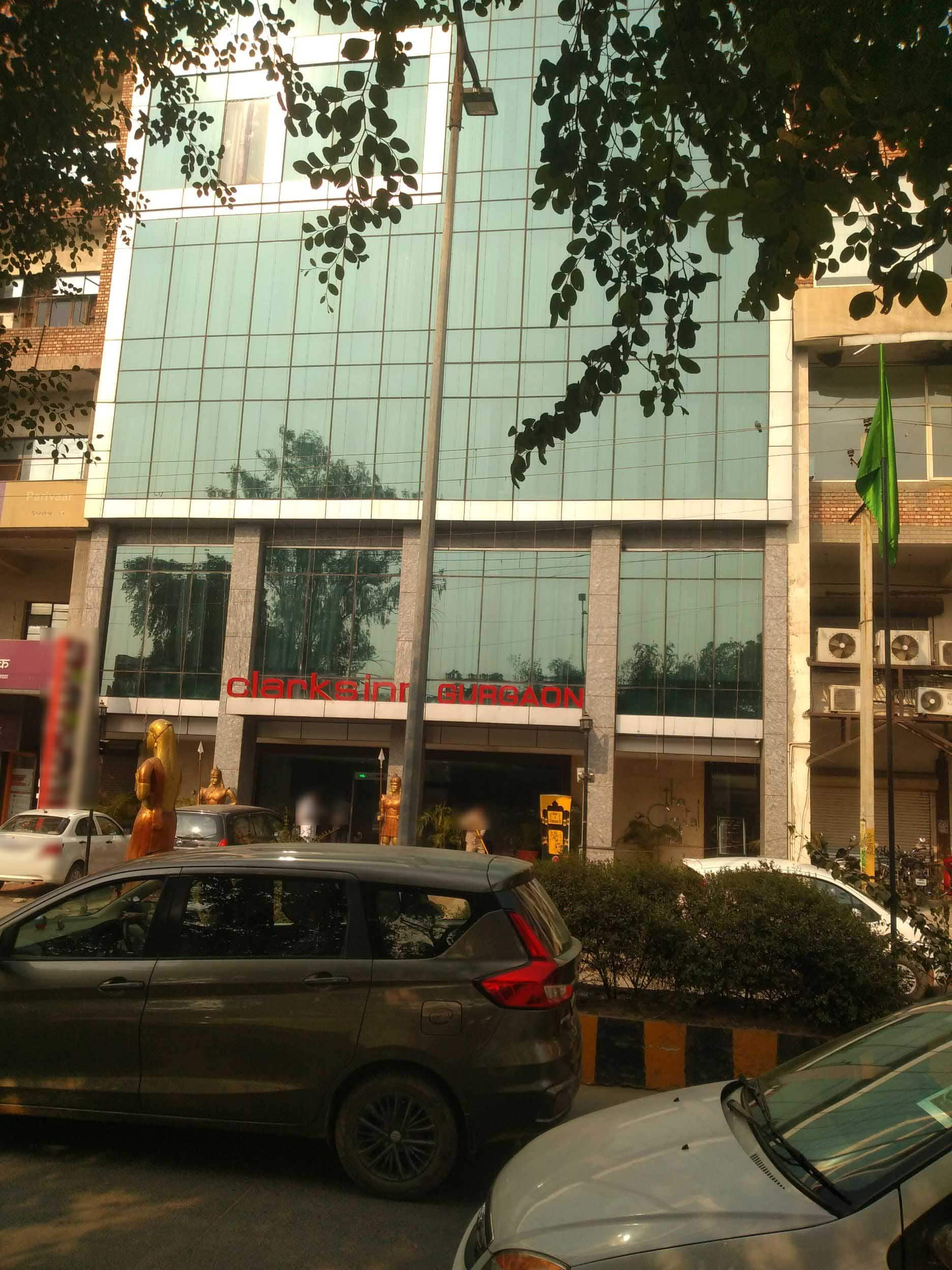 hotel clarks inn gurgaon sector 15