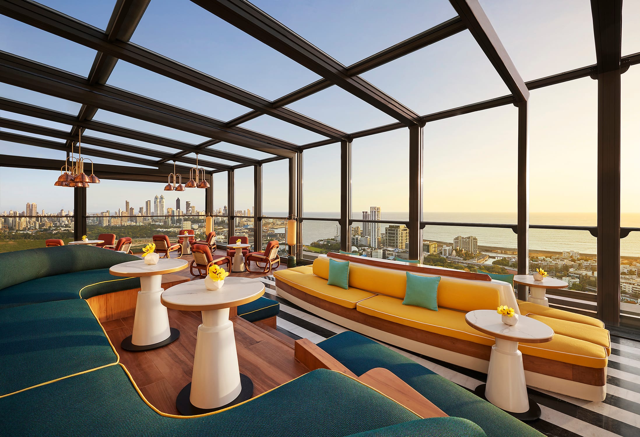 party bars, nightlife, fun bars for groups, night spots, late night bars, night clubs, dance clubs, party clubs near me, nightlife near me - Aer - Four Seasons - img5