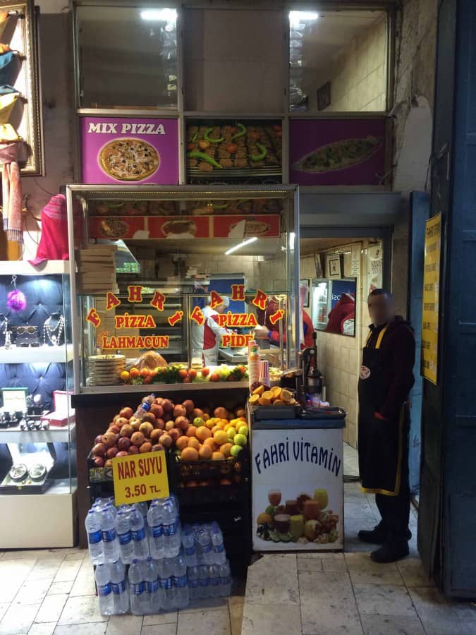 Fahri Pizza, Beyazıt, İstanbul Zomato Türkiye