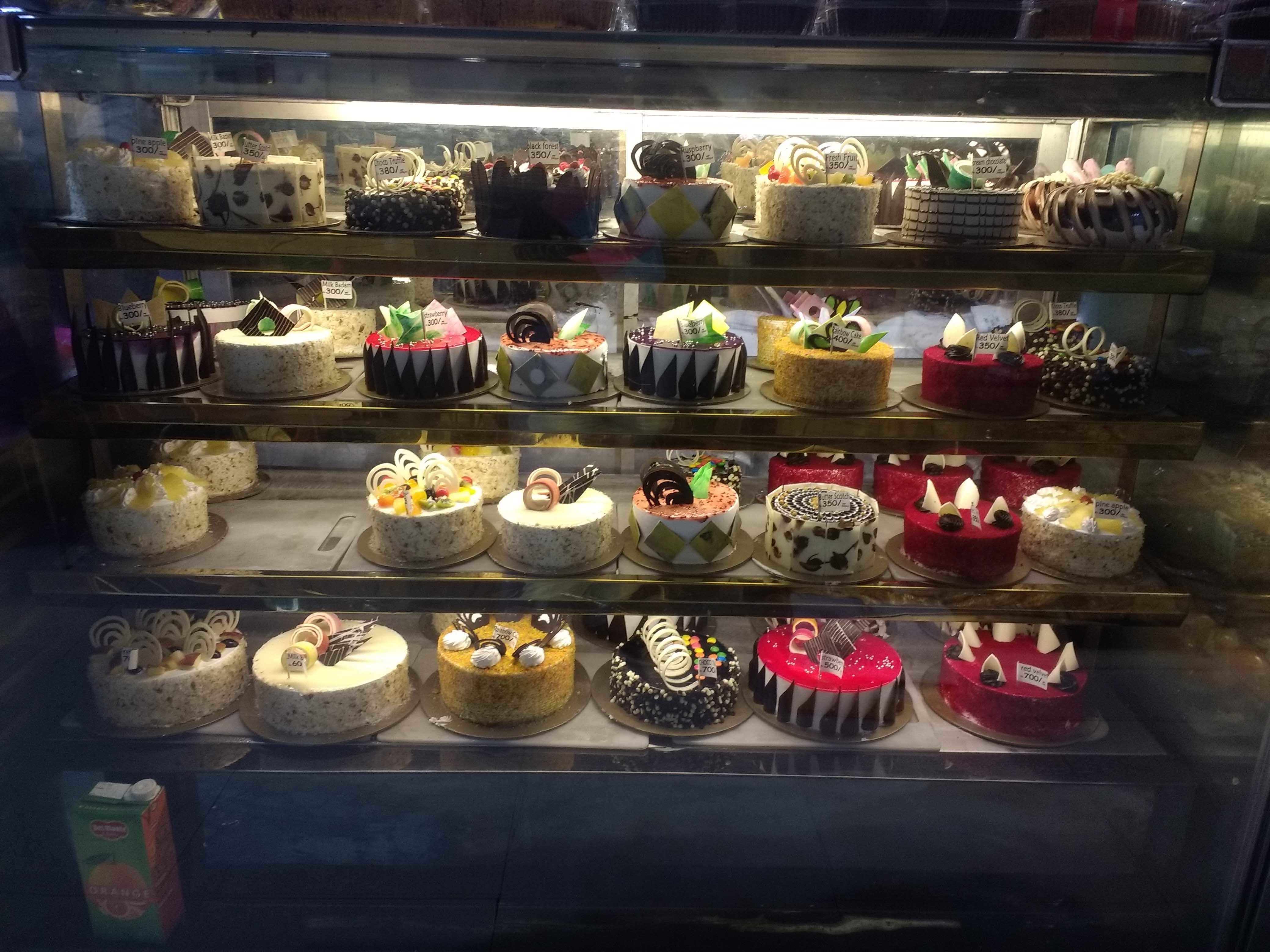 Rochester MN Guide to Bakeries: Where to Get Cakes, Cookies, Cupcakes,  Pastries, Donuts and More!