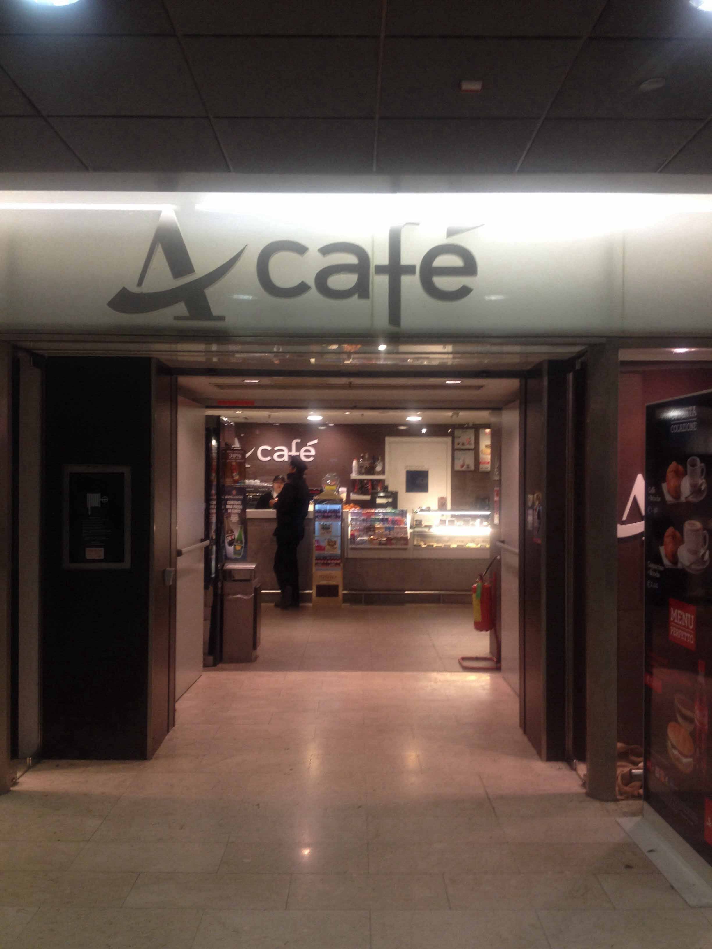 Autogrill Cafè a Milano Foto del Menu con Prezzi