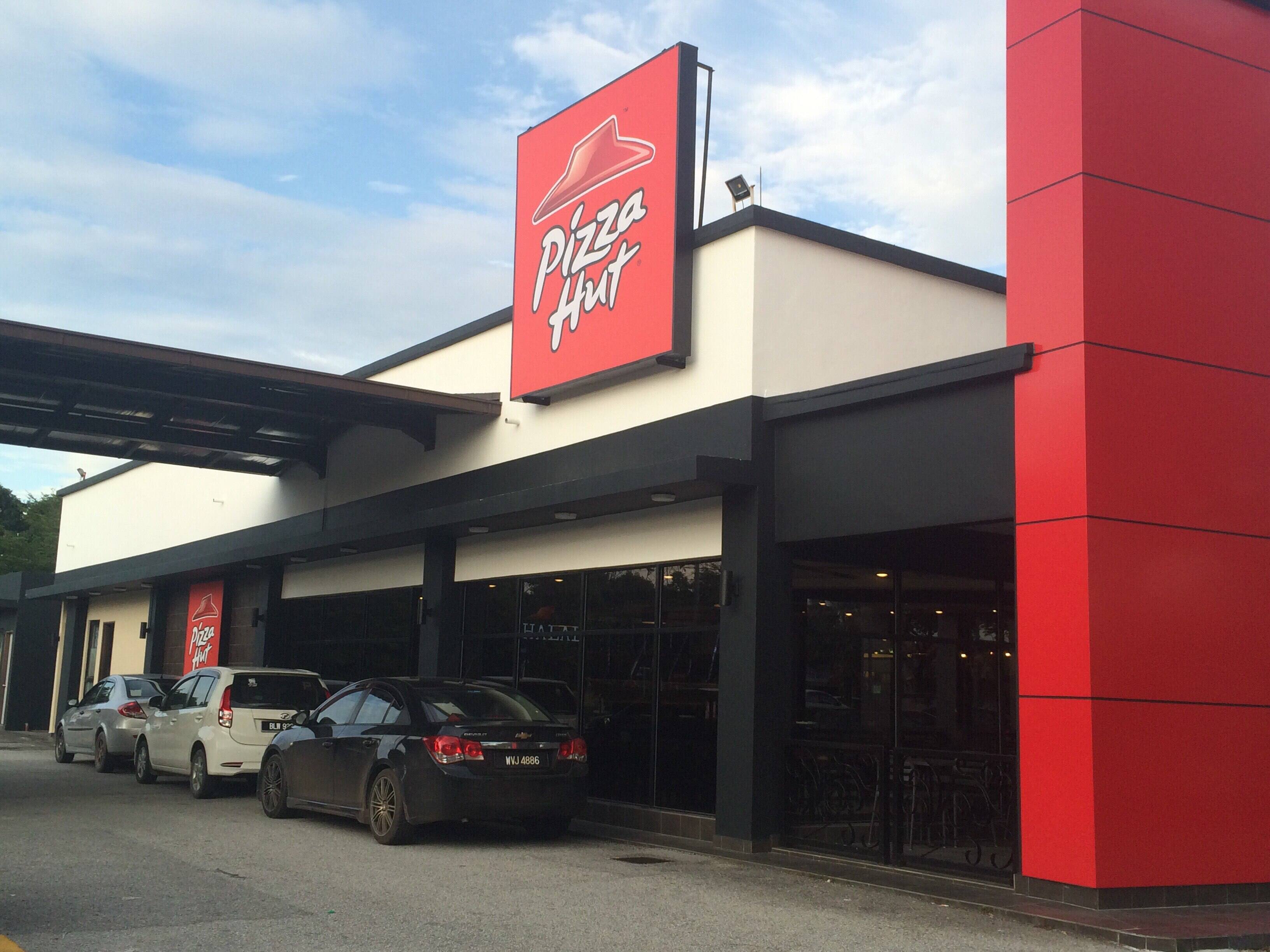 Pizza Hut Setia Alam Selangor