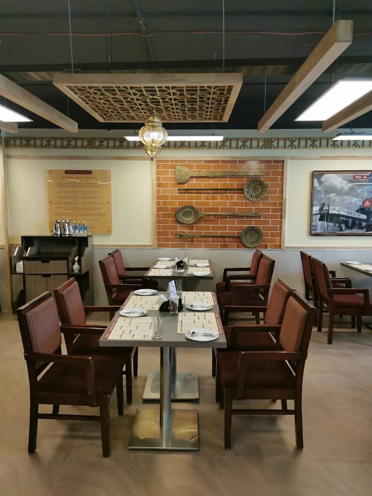 family restaurants, family friendly restaurants, vegetarian restaurants, restaurants for families, family dining - Paradise Biryani - A Legend Since 1953 - img3