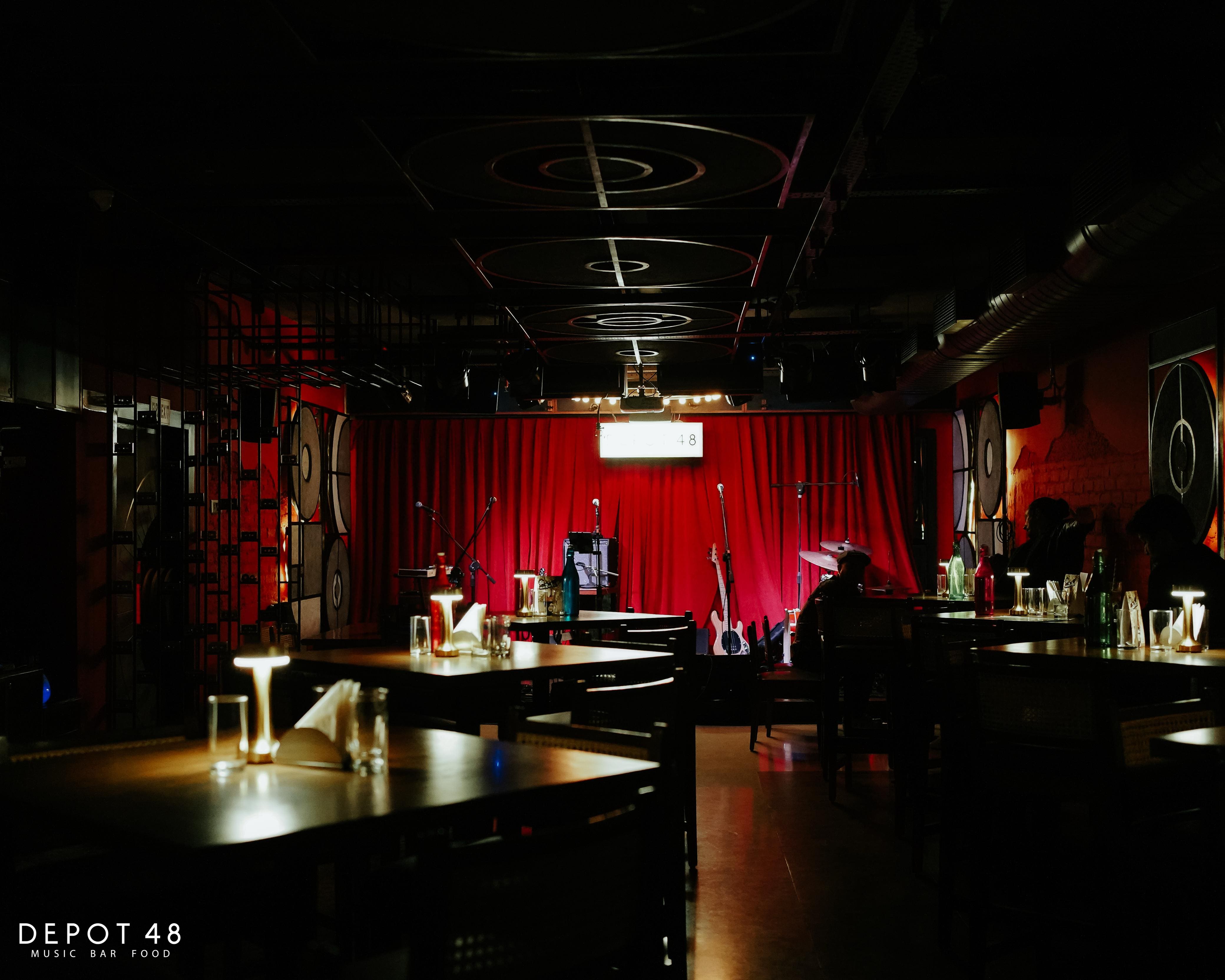 bars, pubs, cocktail bars, rooftop bars, breweries, craft beer, cocktails, beer, sangria, wine - Depot48 - img1