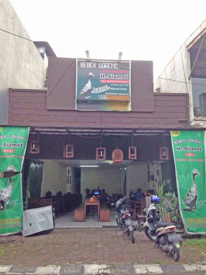 Bebek Goreng H Slamet Buahbatu Bandung