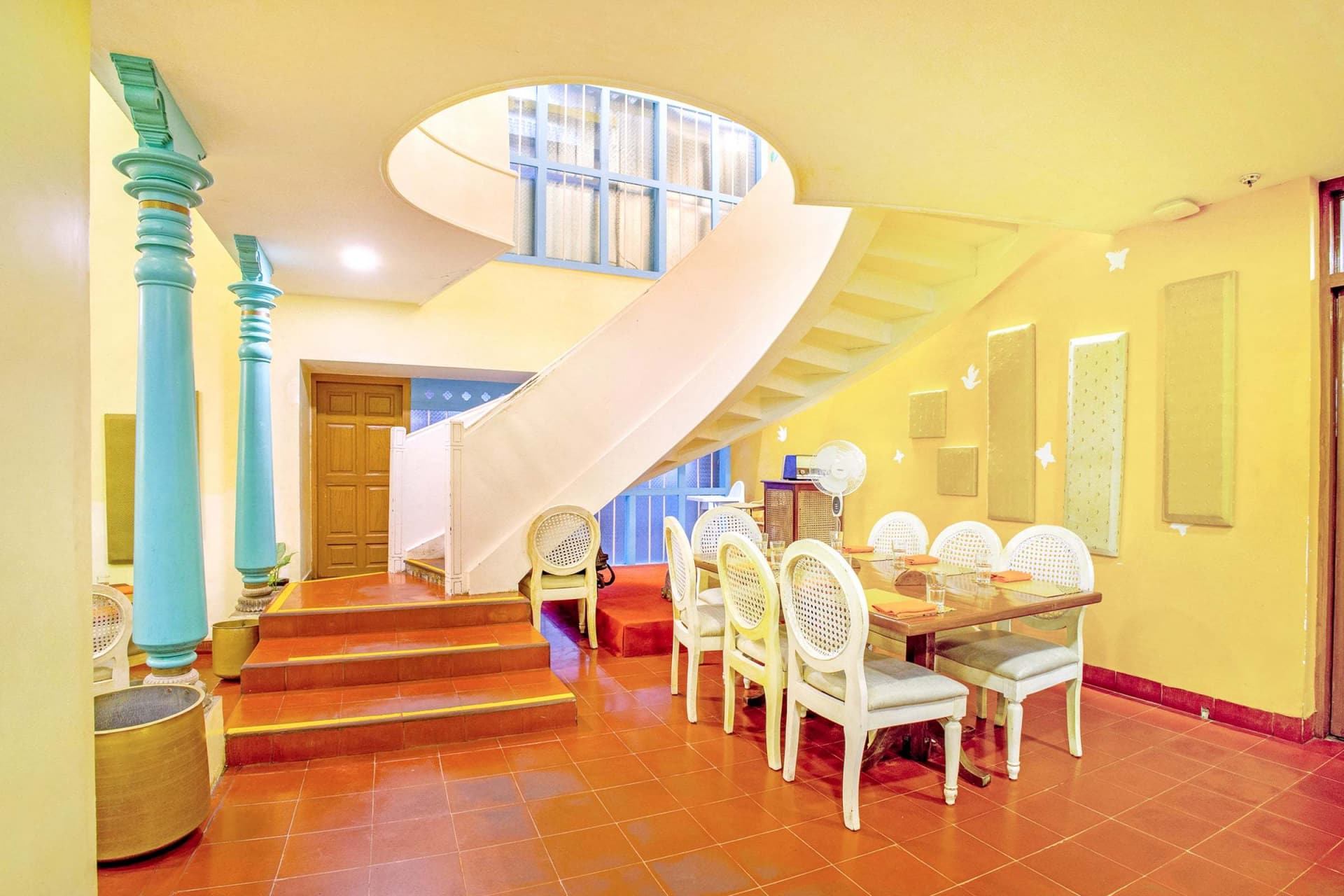 Restaurant image