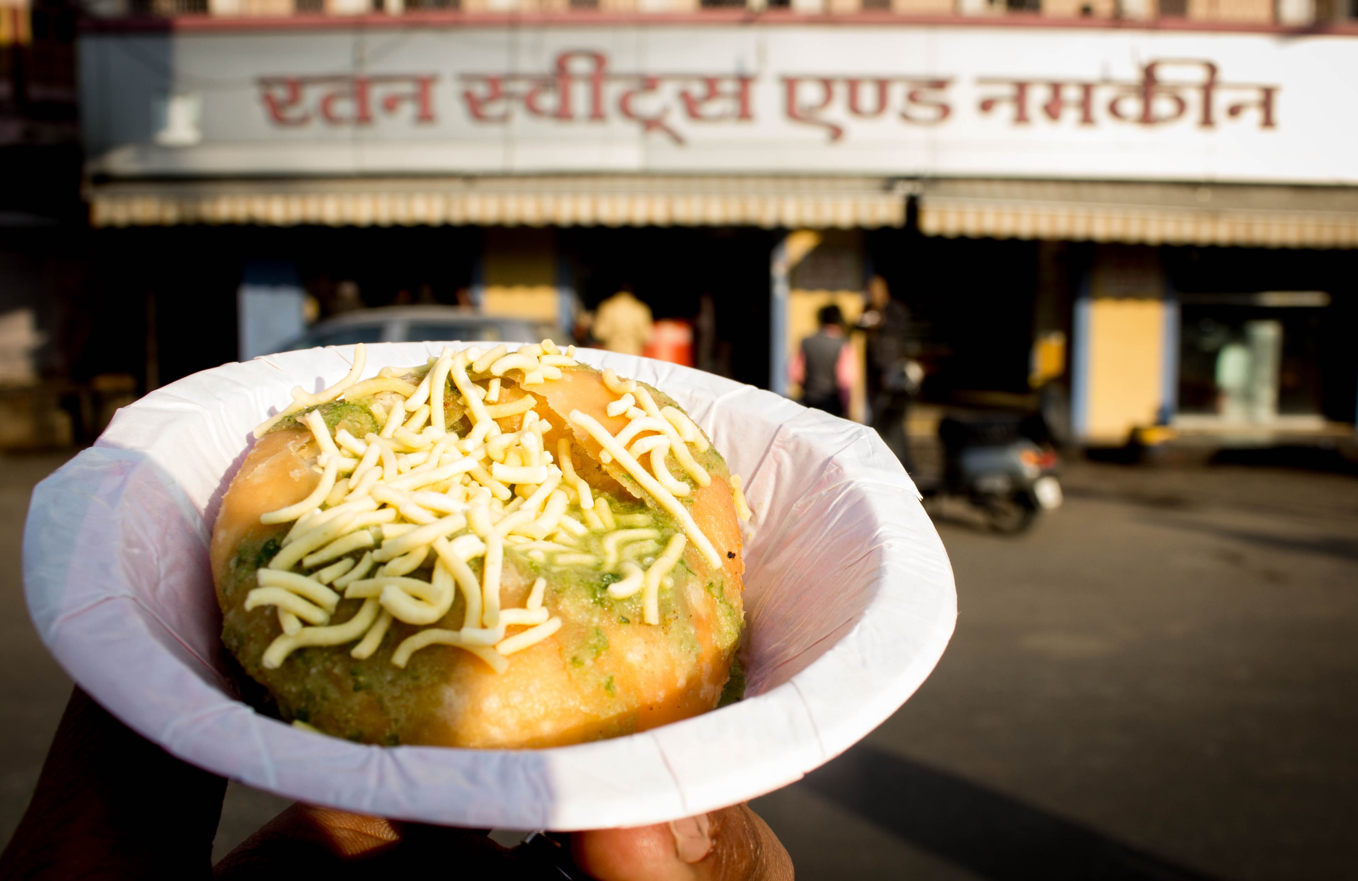 Ratan Sev Bhandar (Original Kota Hing Kachori)