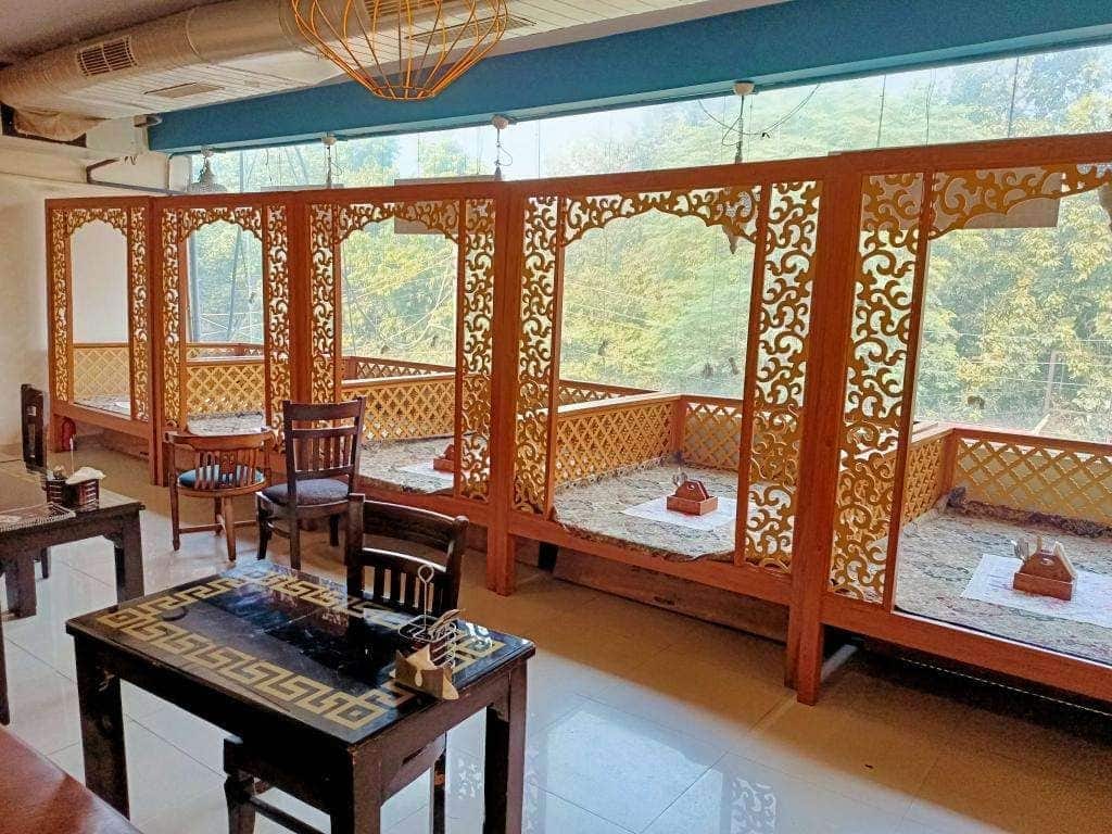 Restaurant image