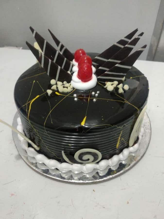 Cakes & Bakes in Saraidhela,Dhanbad - Order Food Online - Best Cake Shops  in Dhanbad - Justdial