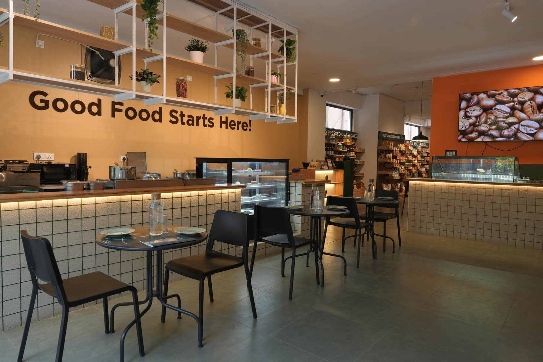 Breakfast restaurants near me, breakfast spots - Pure & Sure Organic Cafe - img5