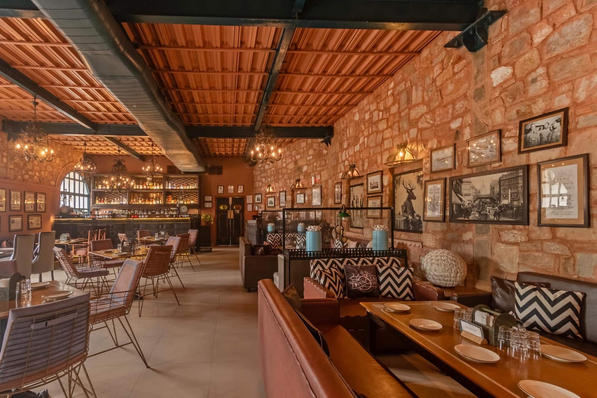 Restaurant image