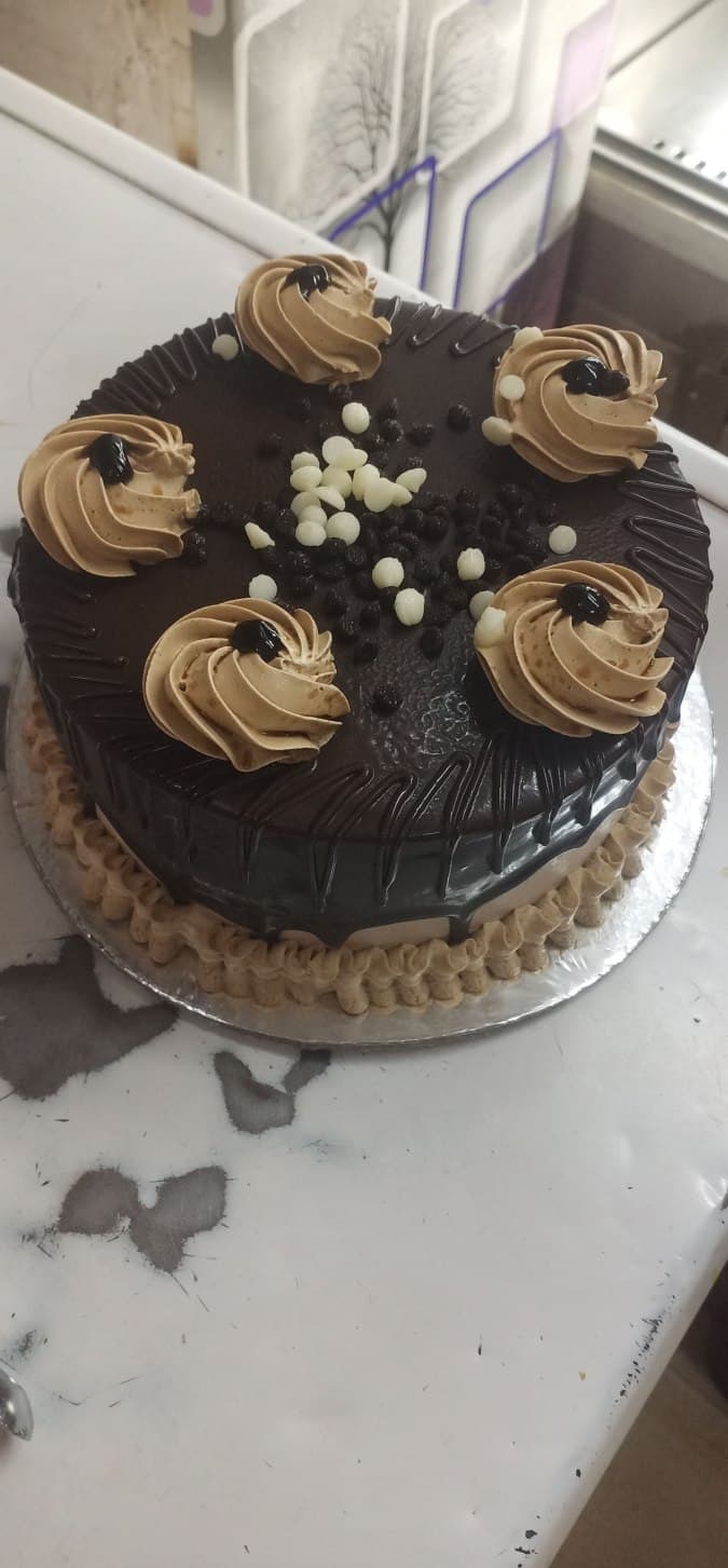 Chocolates N Cakes