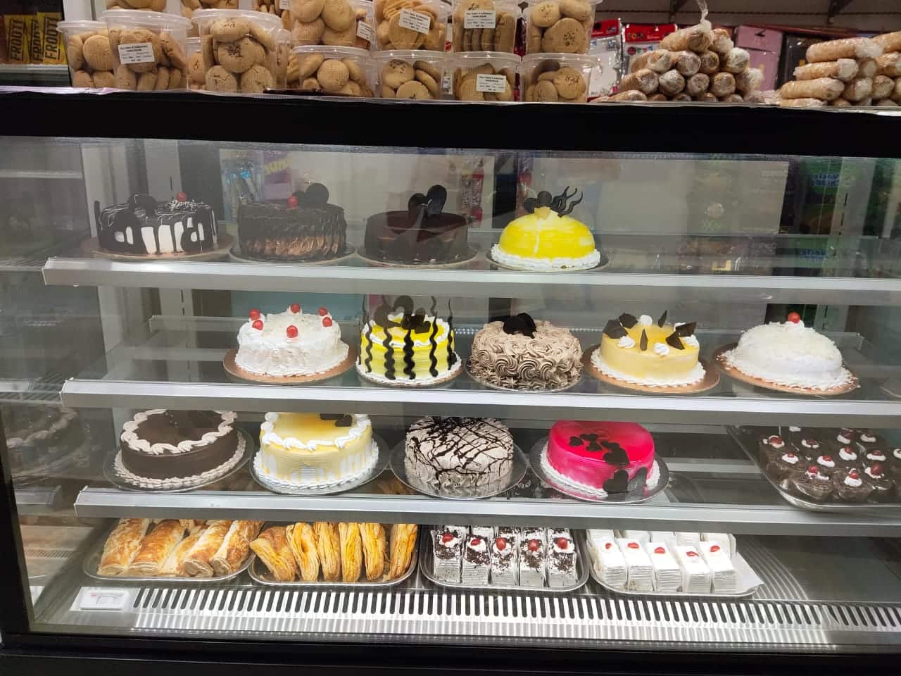 Nothing Bundt Cakes Delivery Menu | 1112 Galleria Boulevard Roseville -  DoorDash