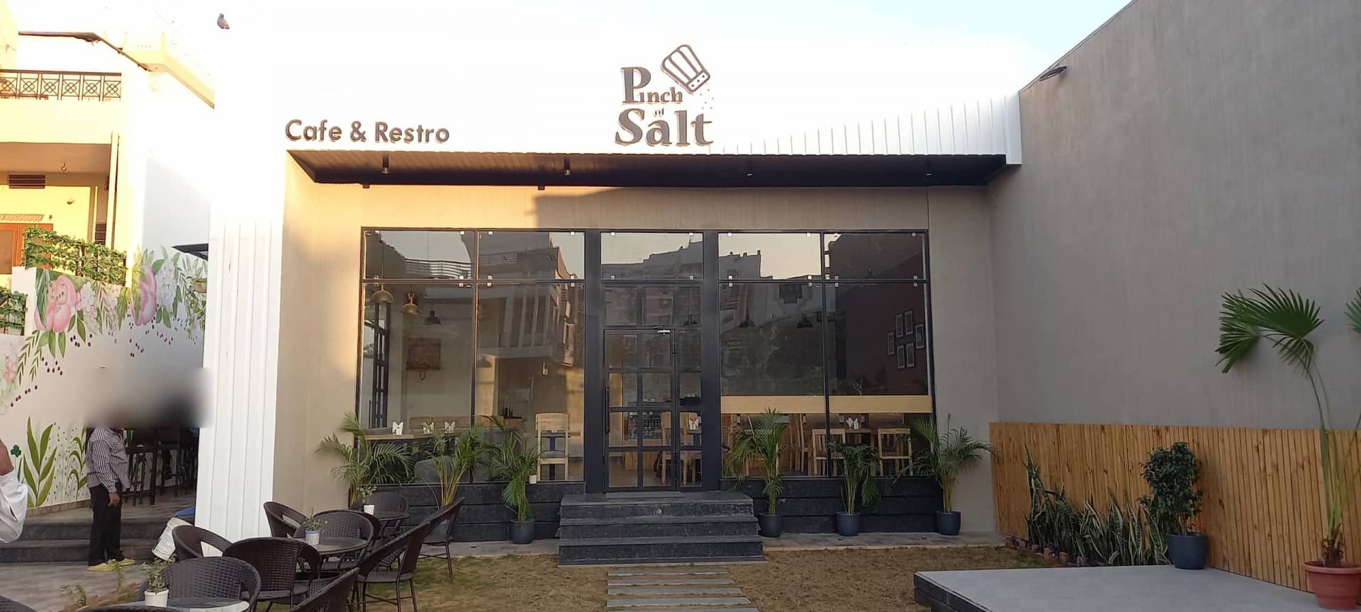 Restaurant image