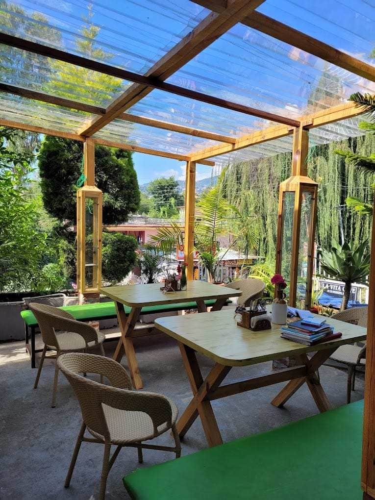 La Vita Cafe image
