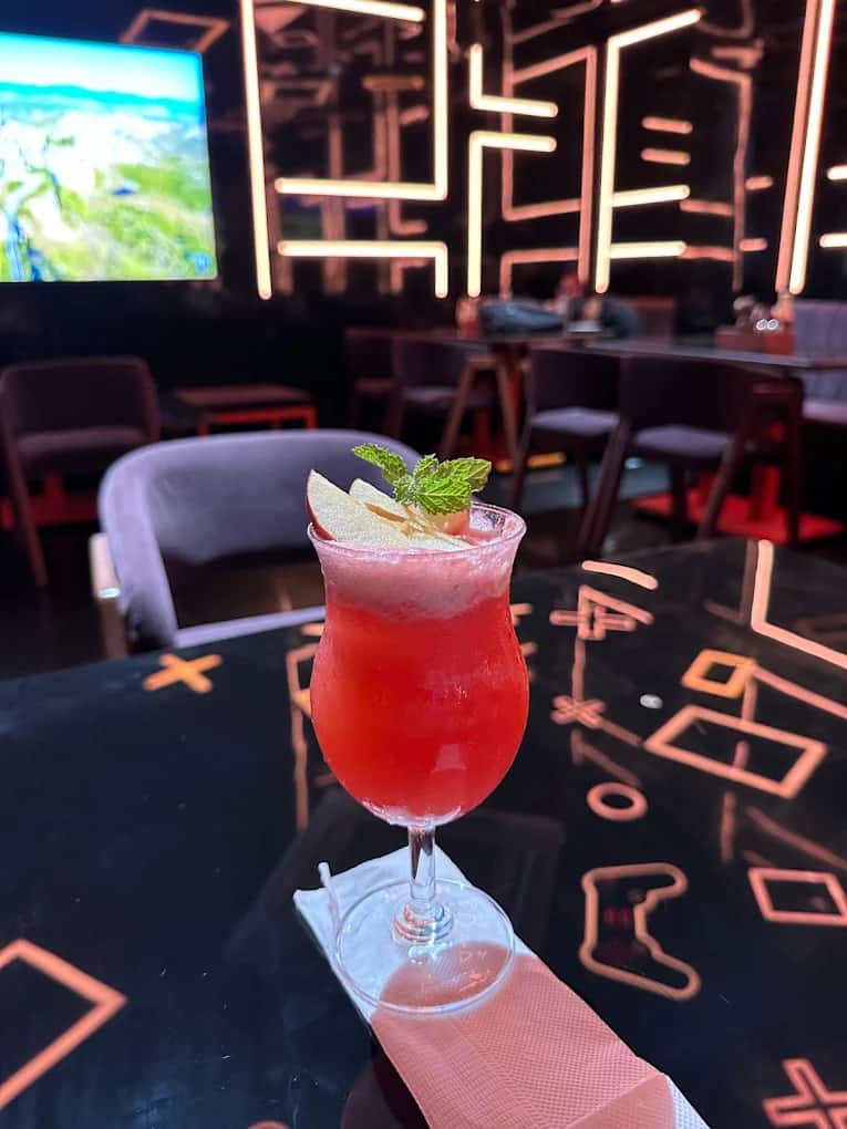 themed restaurants, theme restaurants, themed dining, concept restaurants, experiential dining, unique restaurants, quirky restaurants, immersive dining, interactive restaurants - VR Cafe & Family Restaurant - img3