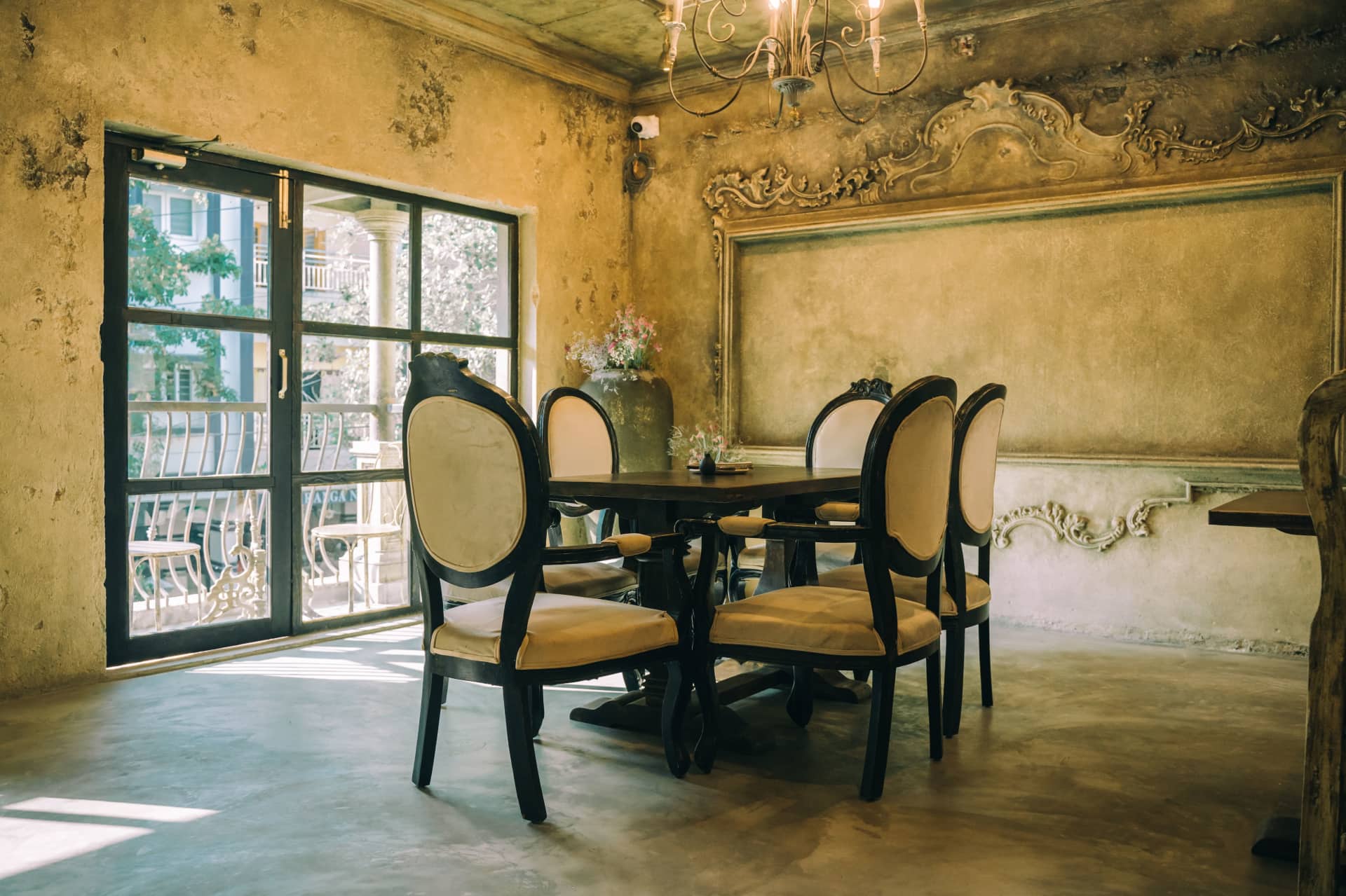 Restaurant image