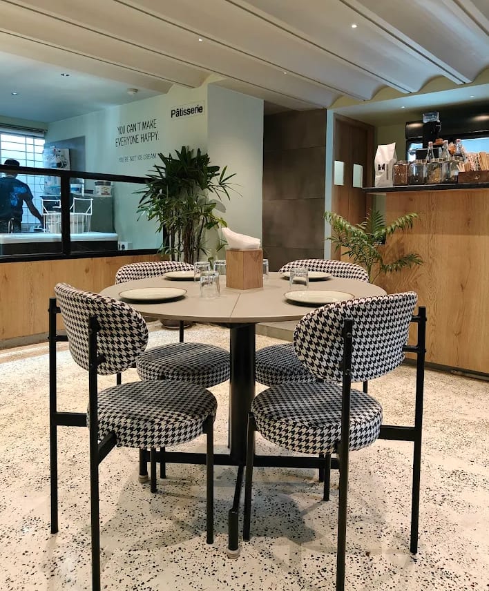 Restaurant image