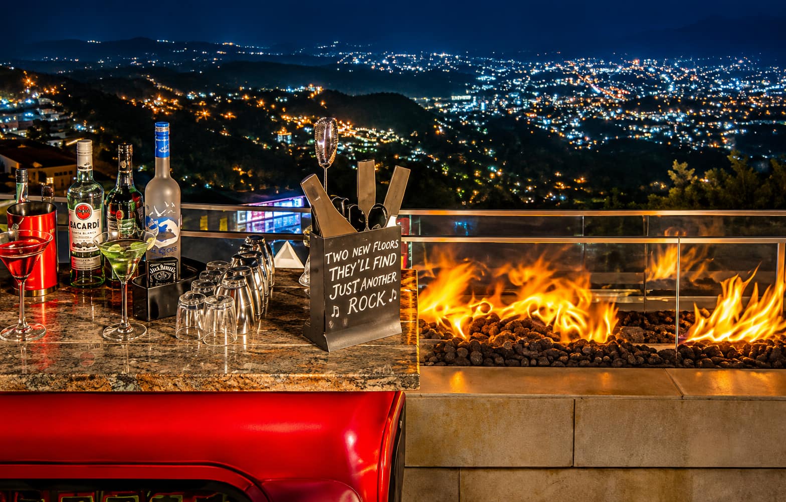 hill view cafes, hilltop cafes, cafes with a view, scenic cafes, mountain cafes, rooftop cafes, hillside restaurants, Mussoorie cafes - Charcoal - Bar & Grill - img3