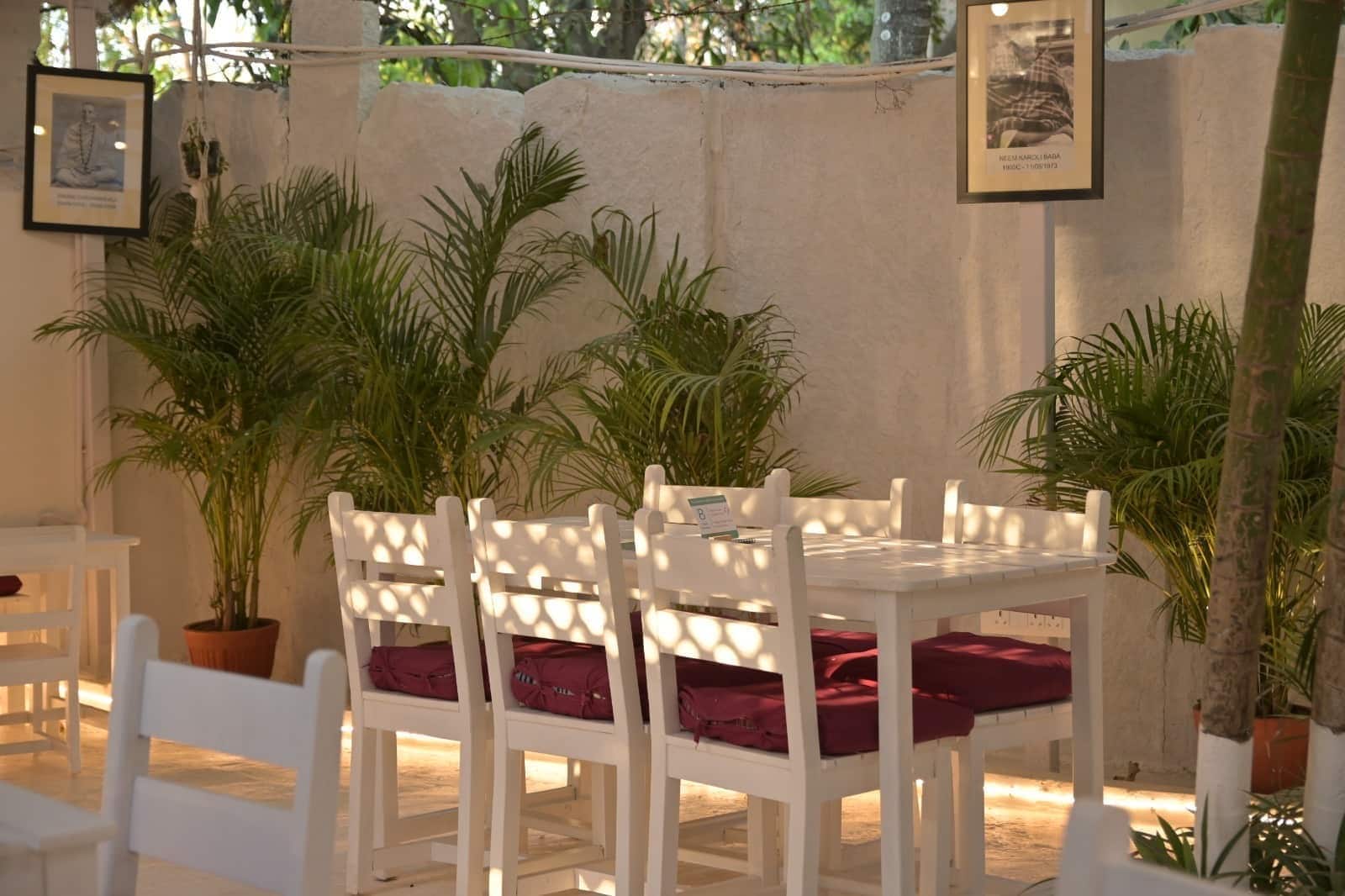 Breakfast restaurants near me, breakfast spots - Namma Ashram Cafe - img1