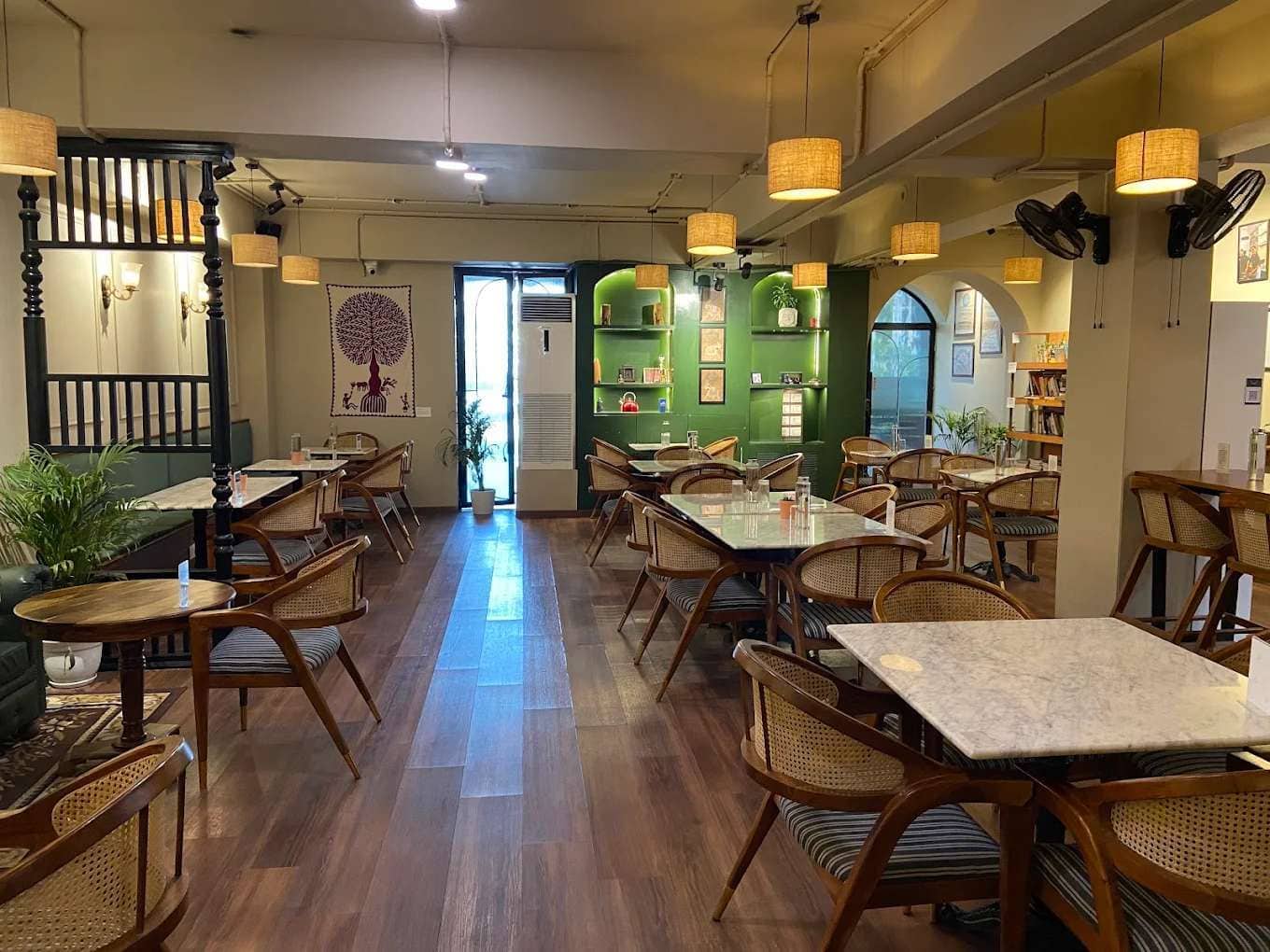 specialty coffee, specialty coffee shops, specialty coffee cafes, coffee roasters, third wave coffee, artisanal coffee, pour over coffee - Alchemist Coffee Company - img2