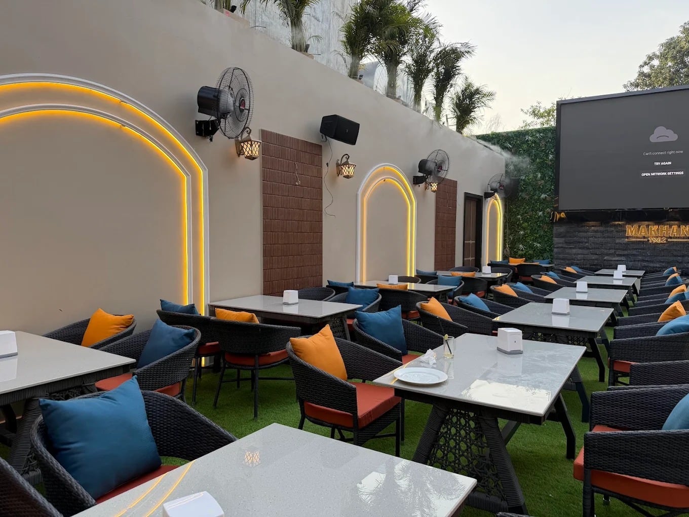 amritsari fish, fish fry, amritsari food, punjabi food, fish restaurants, seafood restaurants, fried fish, tandoori fish - Makhan Fish And Chicken Corner Since 1962 - img3
