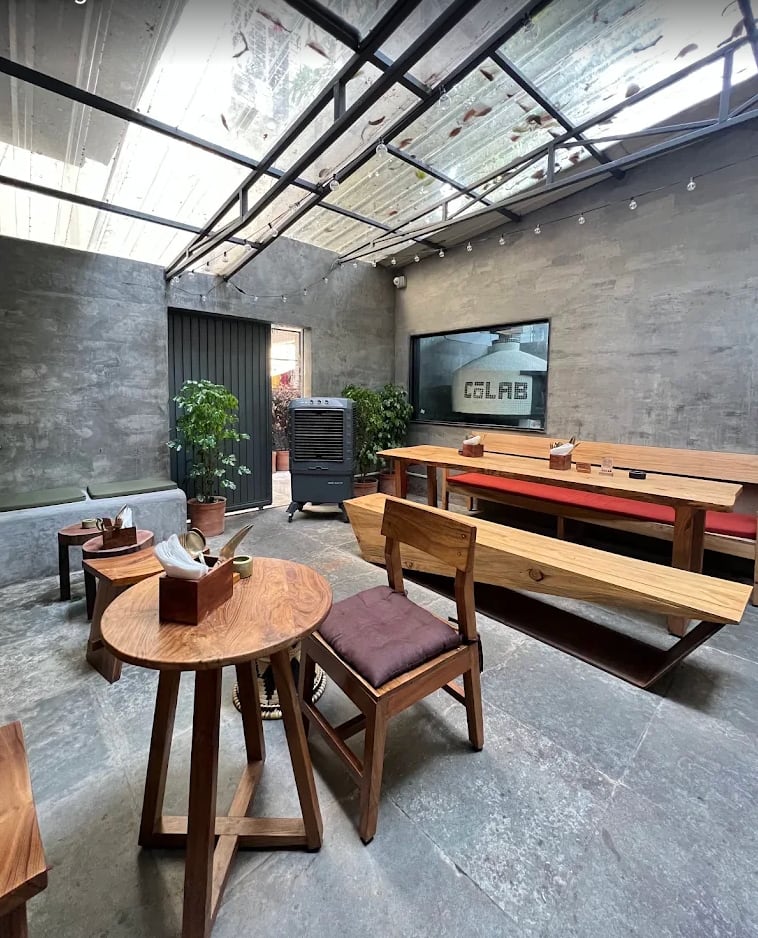 Restaurant image