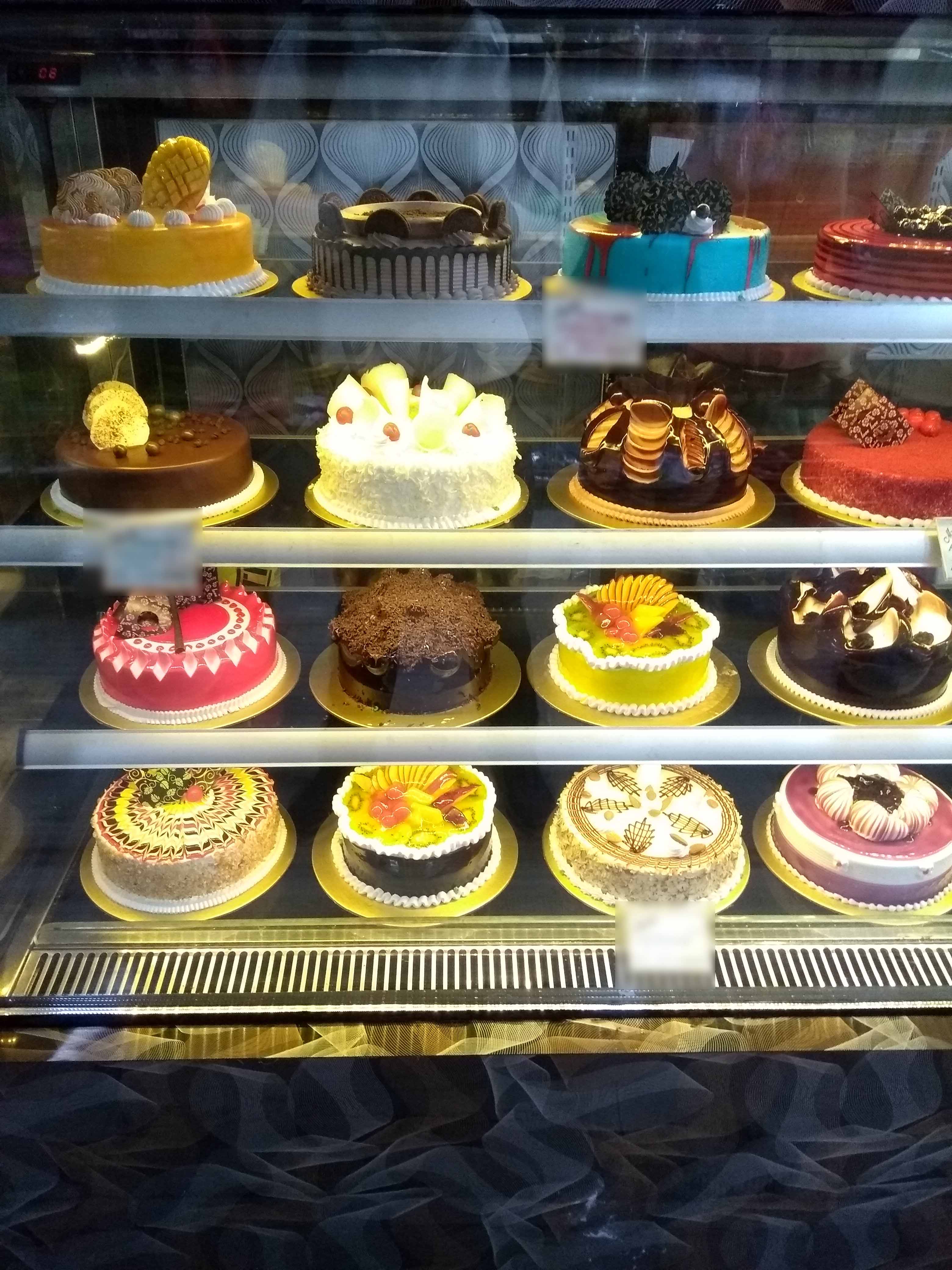 Maxim's Cake Shop - Macau Lifestyle