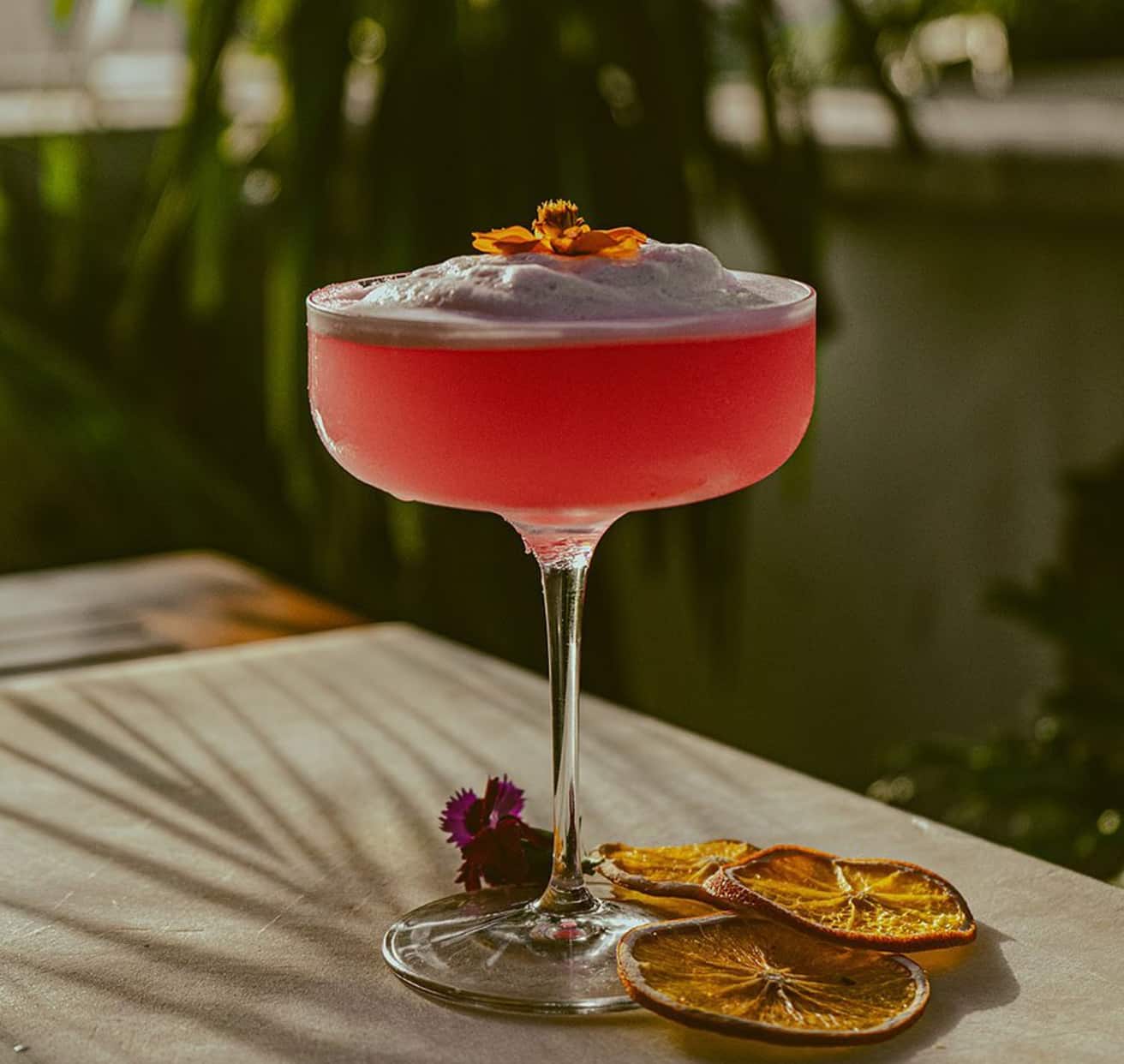 candlelight restaurants, candlelit dining, romantic restaurants, romantic dining, date night restaurants, intimate restaurants, fine dining restaurants - Qla - img5