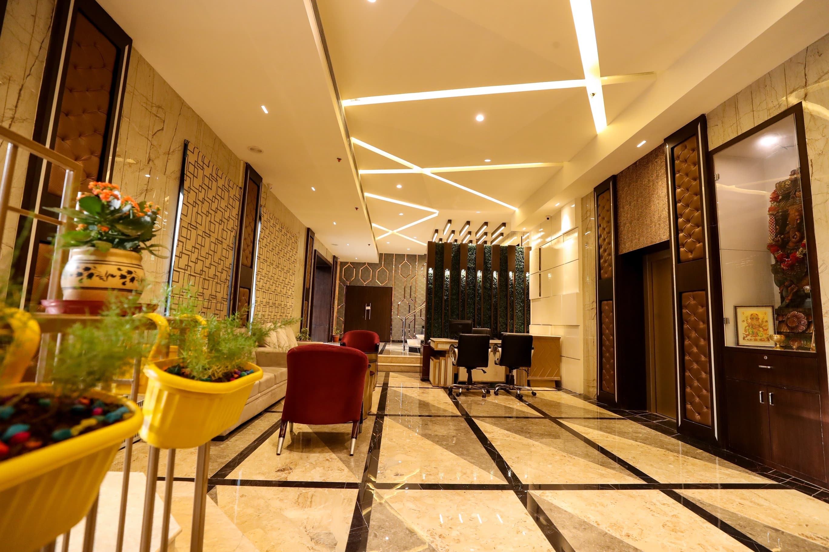 hotel delite faridabad contact number