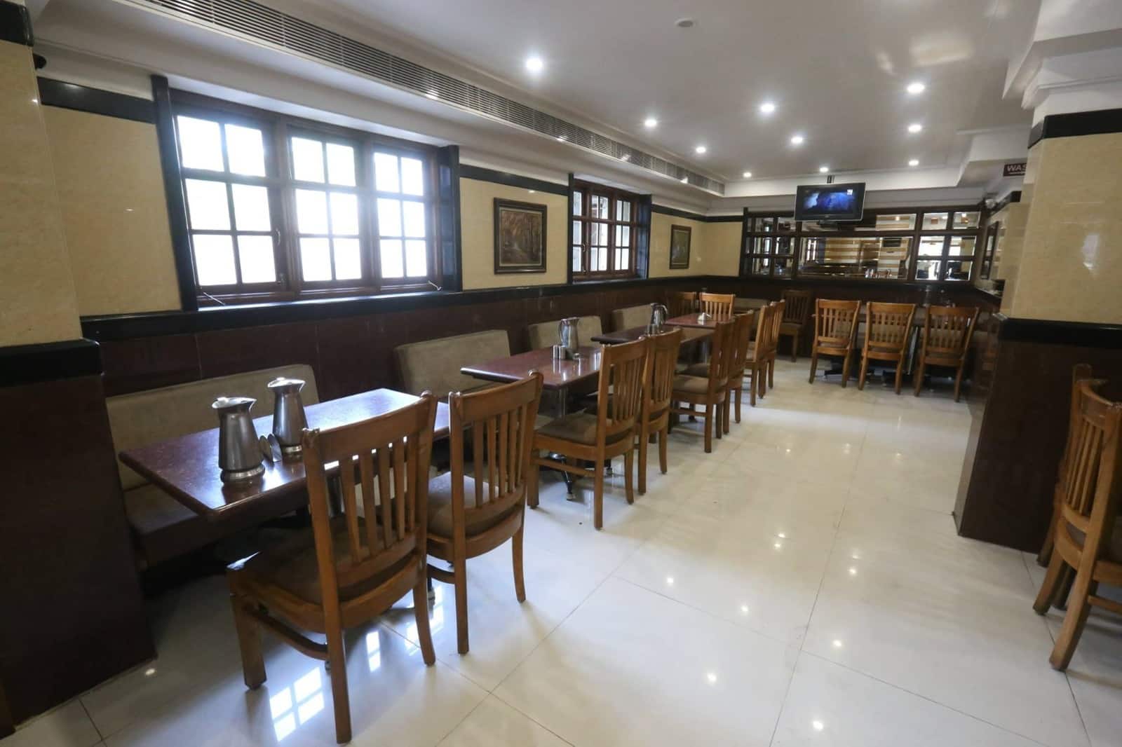 Restaurant image