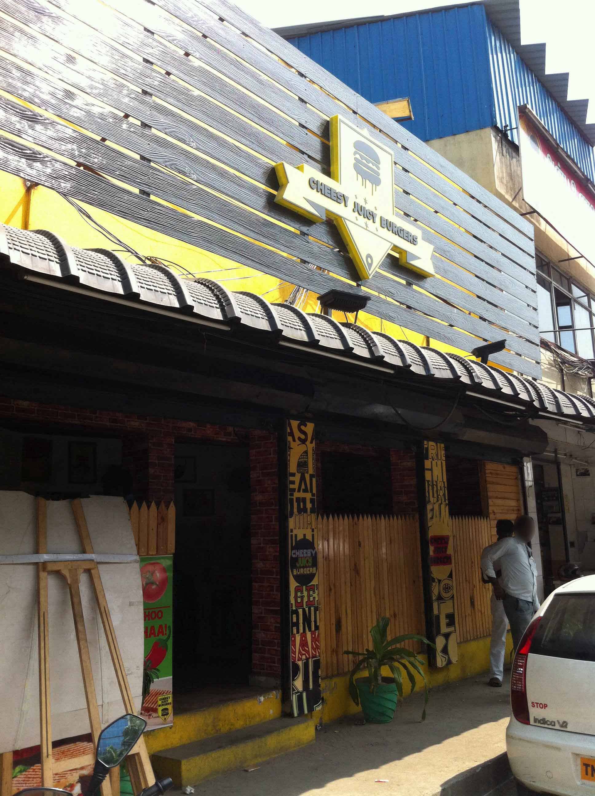 Cheesy Juicy Burgers, Perungudi, Chennai Restaurant