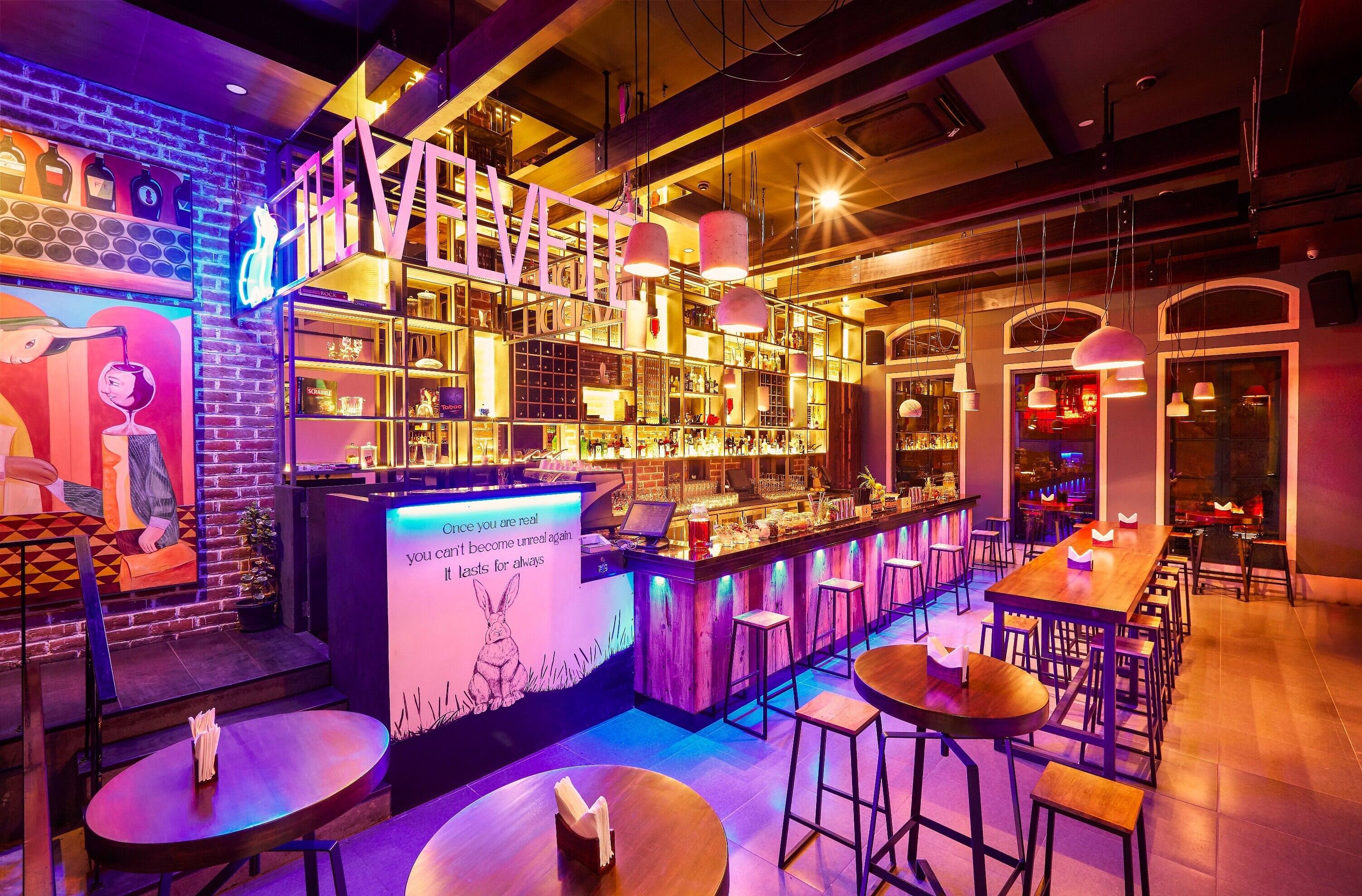 4Am Bars Near Me - 5o5meeo