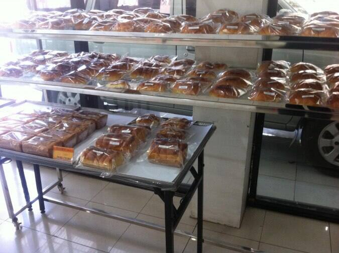 LLTALET: Daftar Harga Primadona Bakery Surabaya